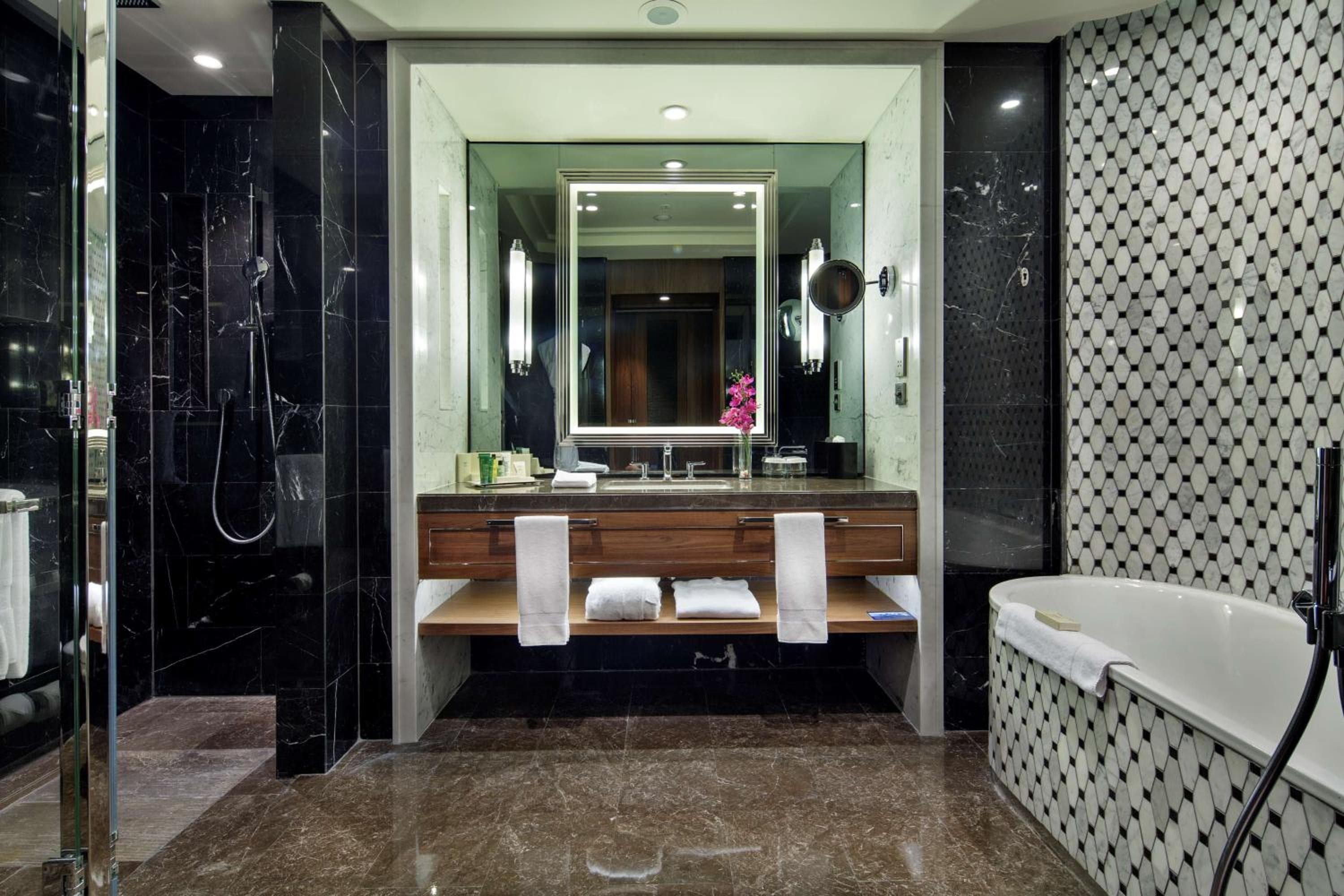 Hilton Istanbul Bomonti hotel, Silahsor Cad. No: 42 Bomonti-Sisli, Istanbul, Turkey — photo 114