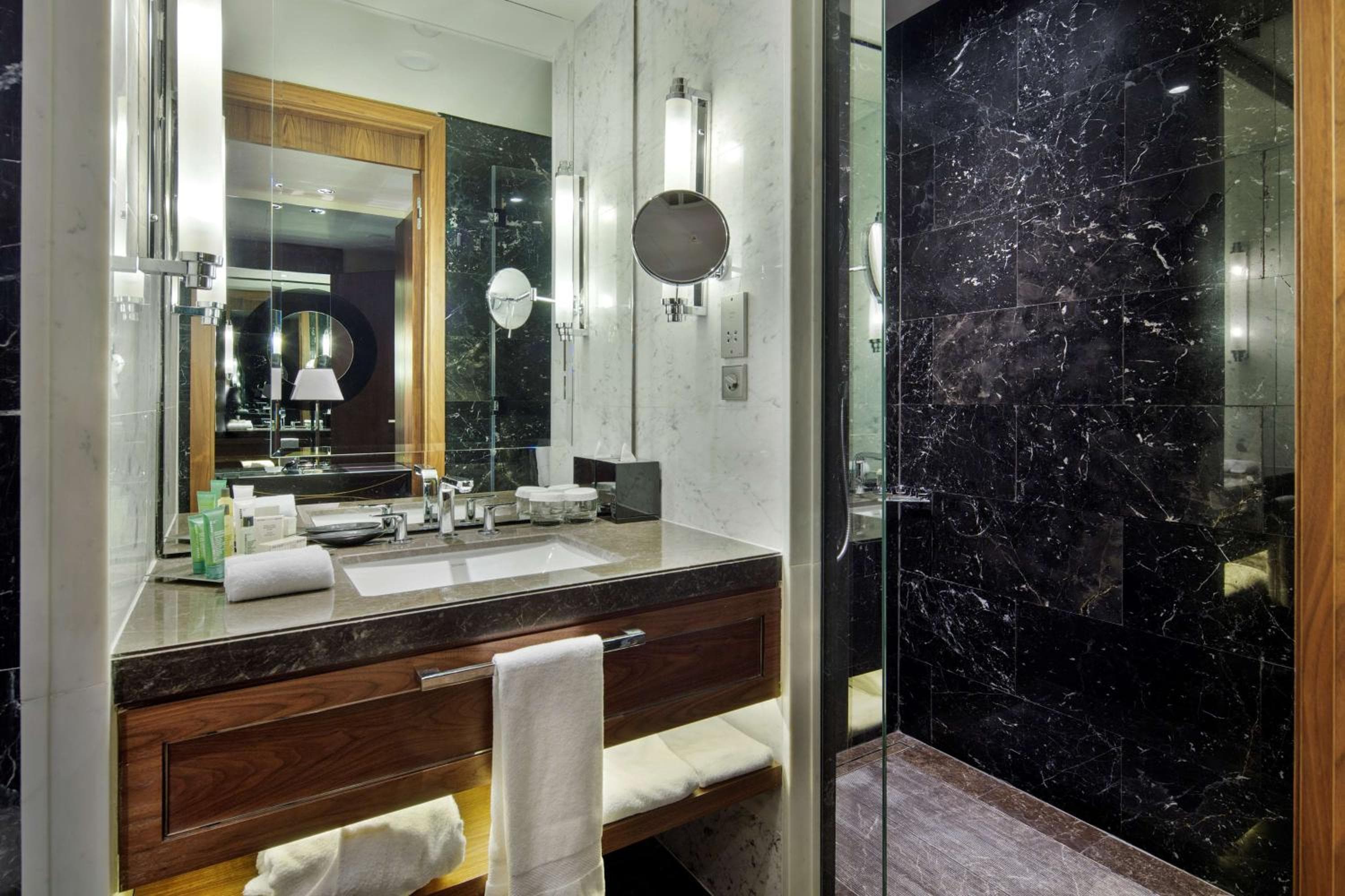 Hilton Istanbul Bomonti hotel, Silahsor Cad. No: 42 Bomonti-Sisli, Istanbul, Turkey — photo 30