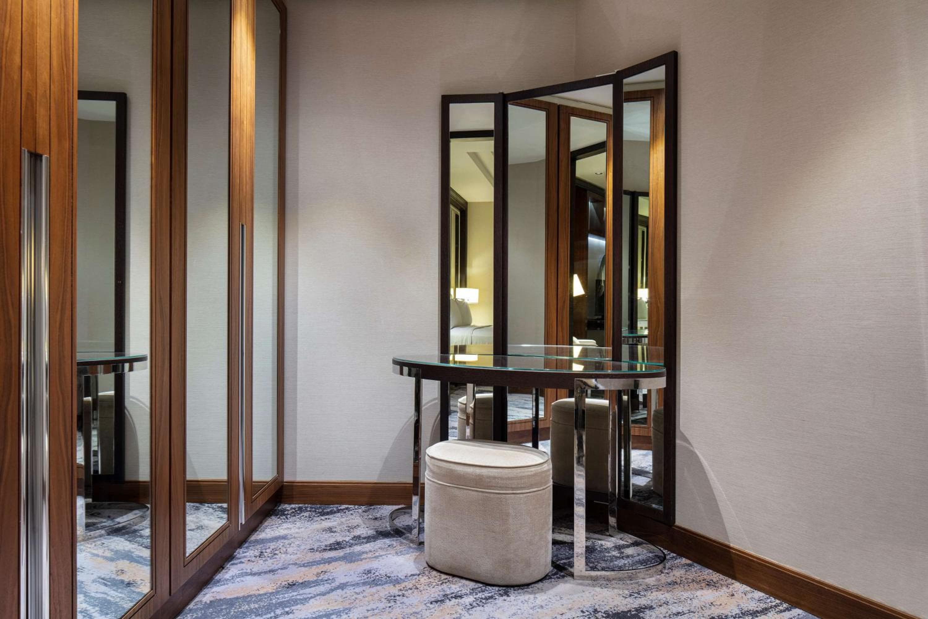 Hilton Istanbul Bomonti hotel, Silahsor Cad. No: 42 Bomonti-Sisli, Istanbul, Turkey — photo 13