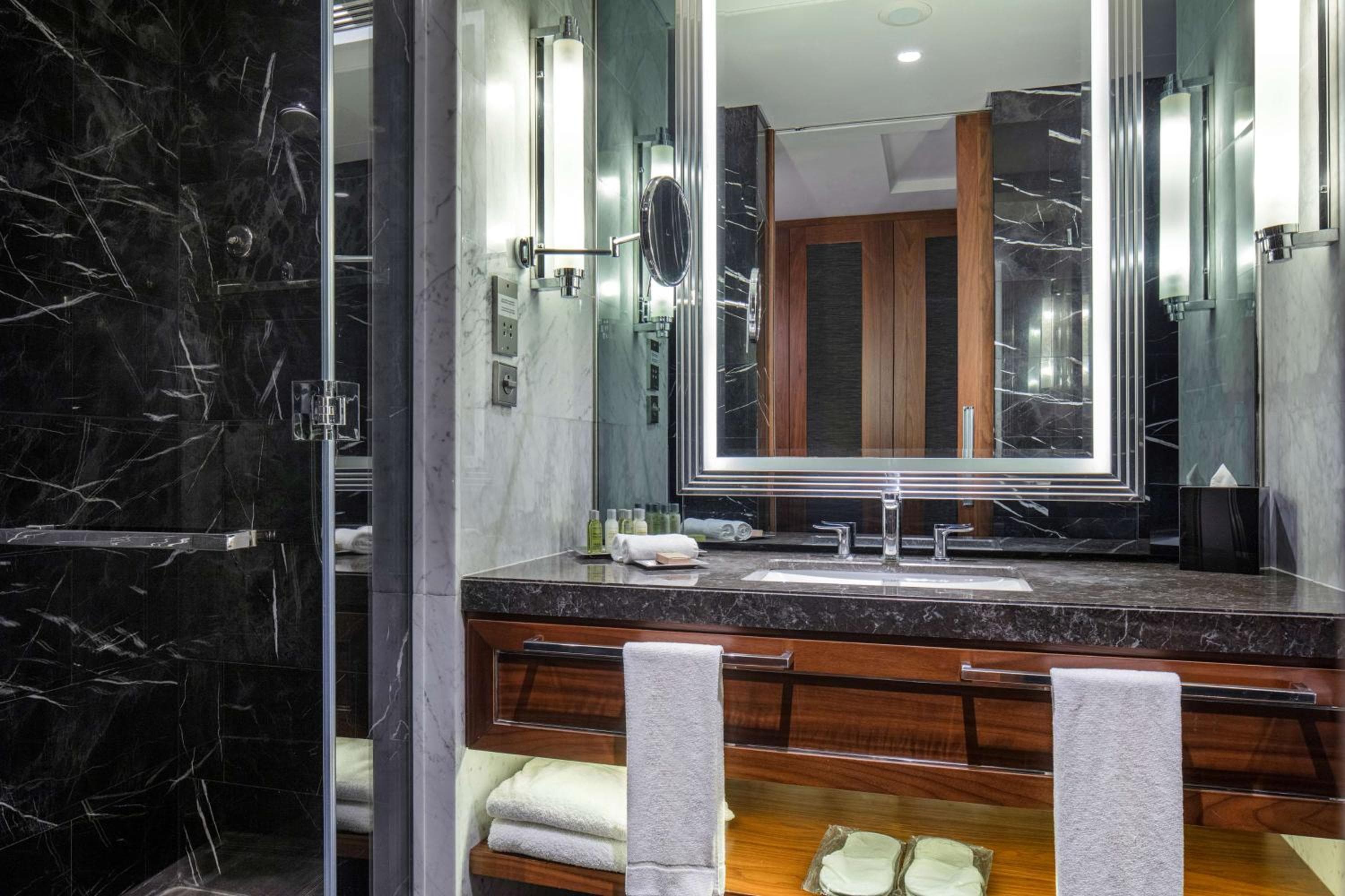 Hilton Istanbul Bomonti hotel, Silahsor Cad. No: 42 Bomonti-Sisli, Istanbul, Turkey — photo 12