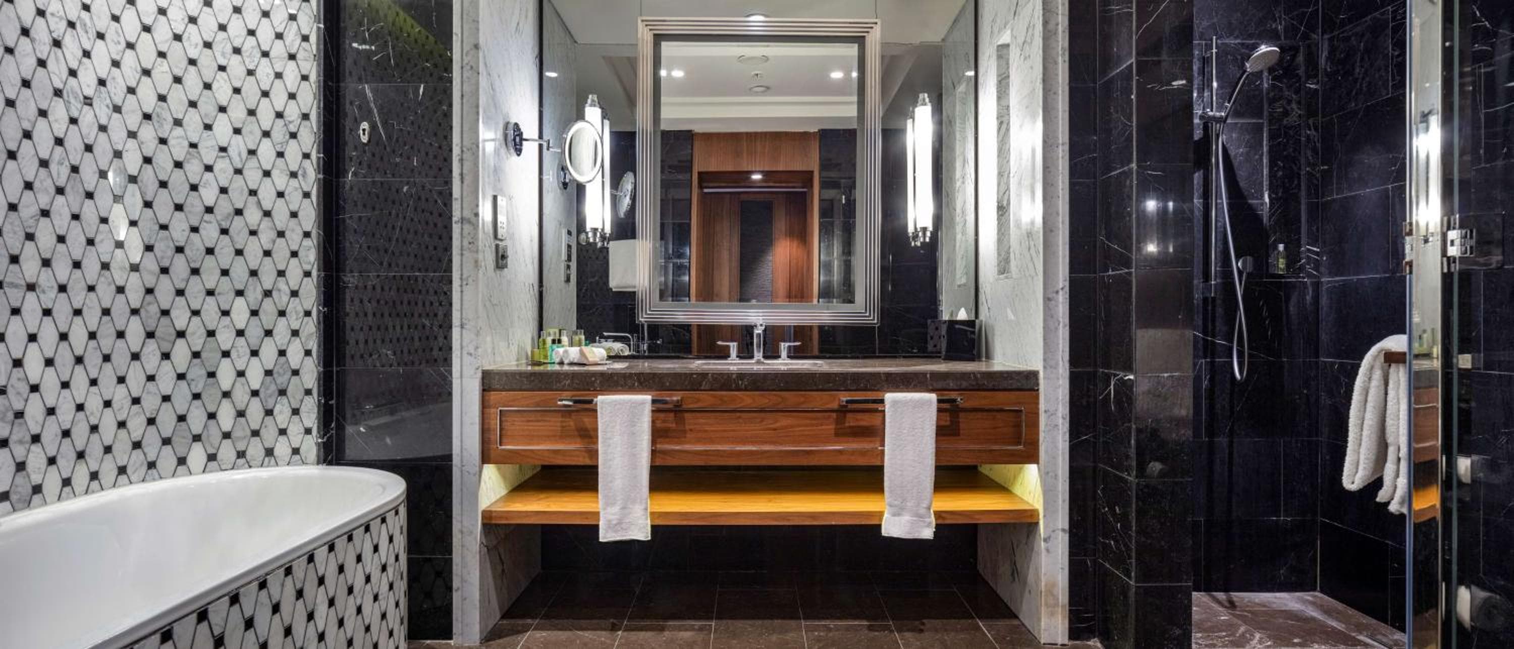 Hilton Istanbul Bomonti hotel, Silahsor Cad. No: 42 Bomonti-Sisli, Istanbul, Turkey — photo 16