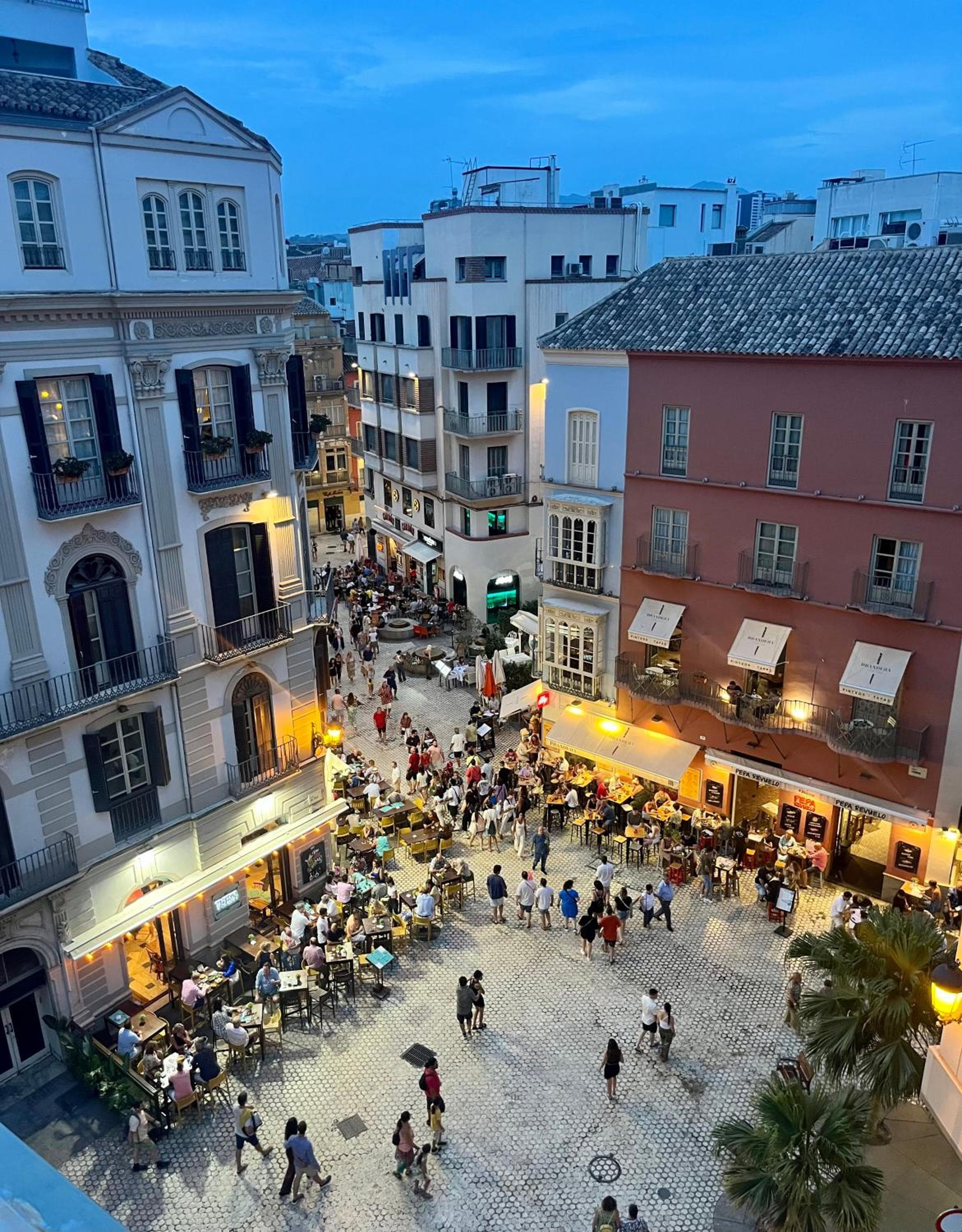 Emilysuites - Malaga Centro Historico — 17