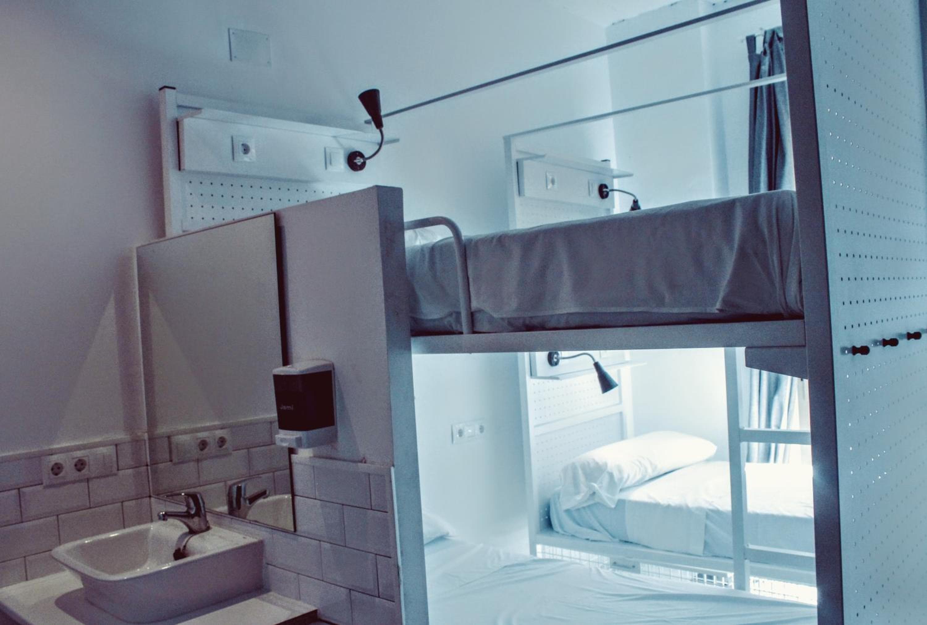 Feel Hostels Soho Malaga — 5