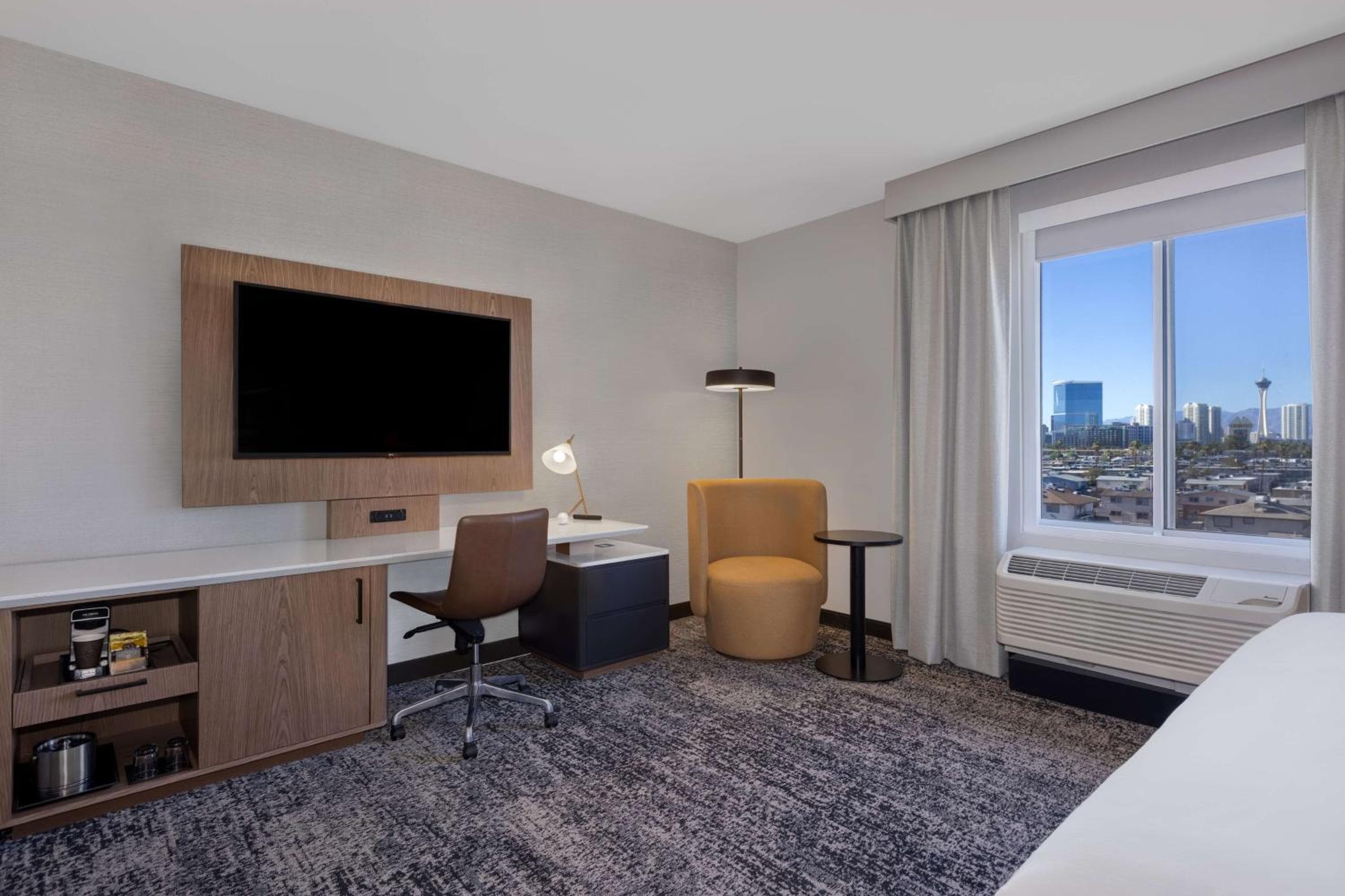 DoubleTree by Hilton Las Vegas East Flamingo — 14