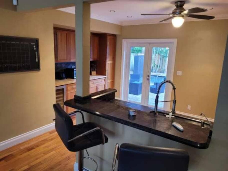 #1 Fort Lauderdale House - Heated Salt Water Pool - Private Oasis-Updated Gorgeous 3BR 3BA - Las Olas — 11