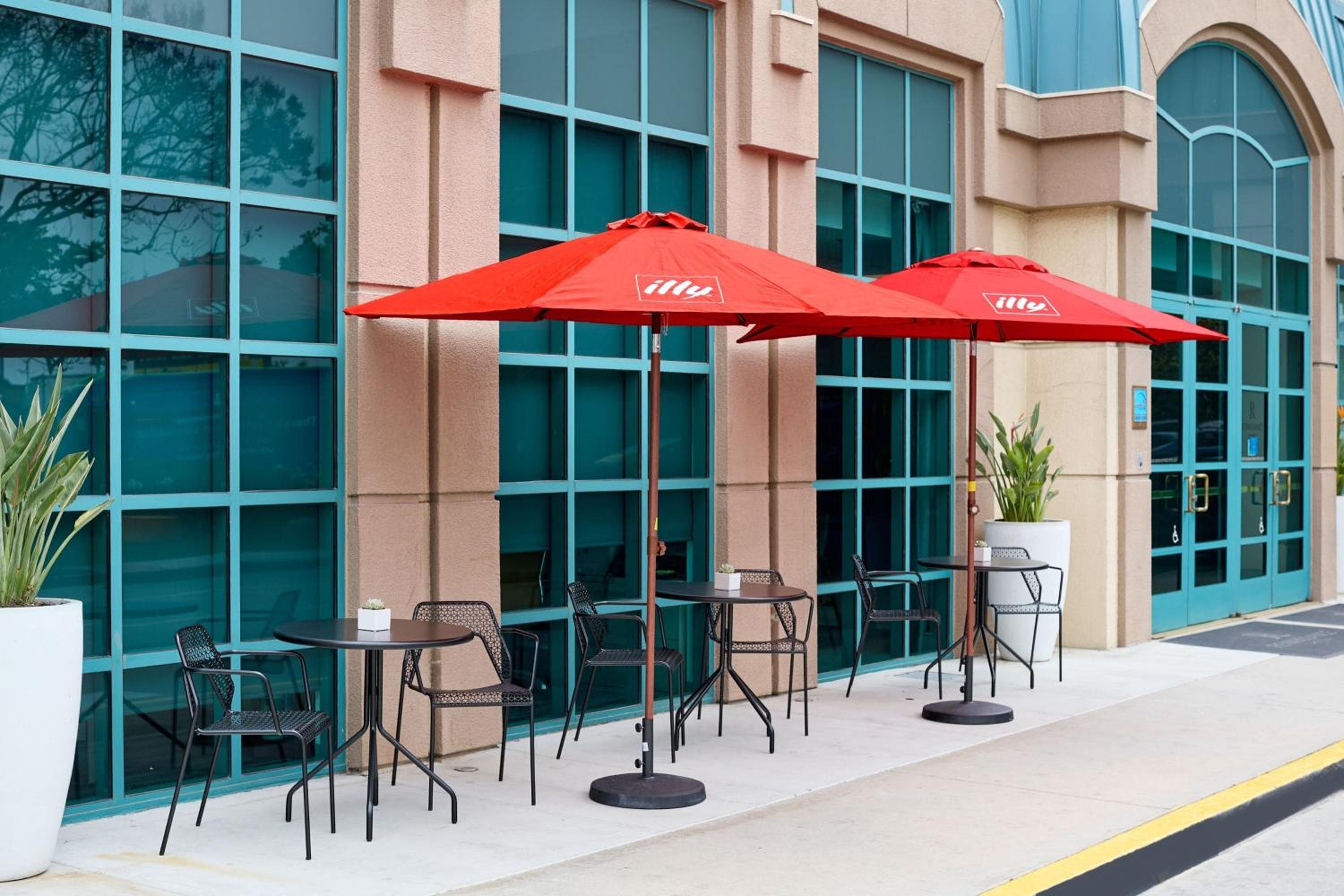 Hotel rinascimentale dell'aeroporto di Los Angeles — 9