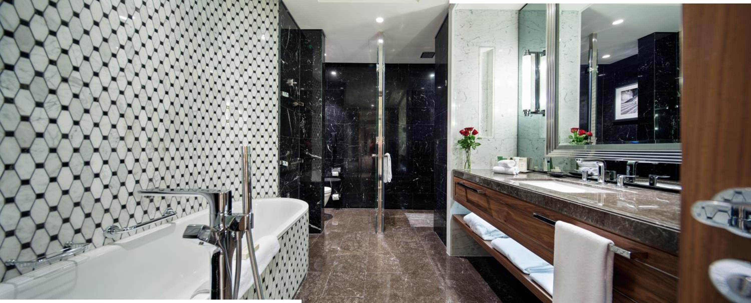 Hilton Istanbul Bomonti hotel, Silahsor Cad. No: 42 Bomonti-Sisli, Istanbul, Turkey — photo 3