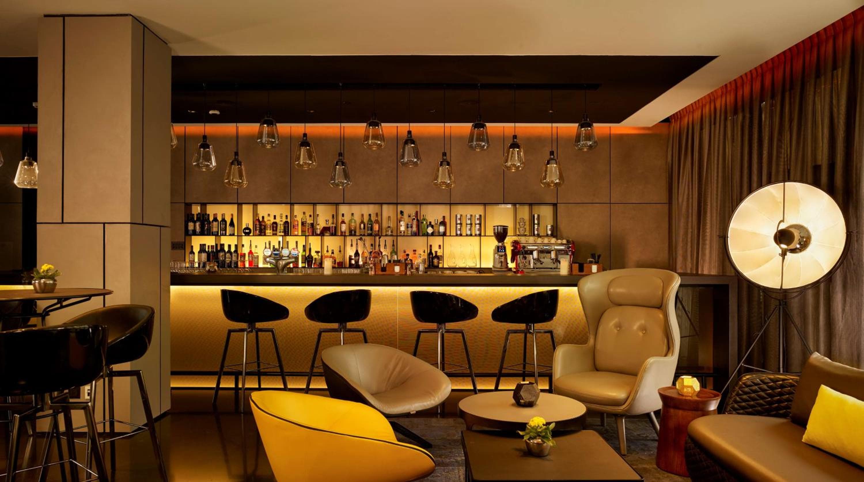Park Plaza Londres, Park Royal — 12