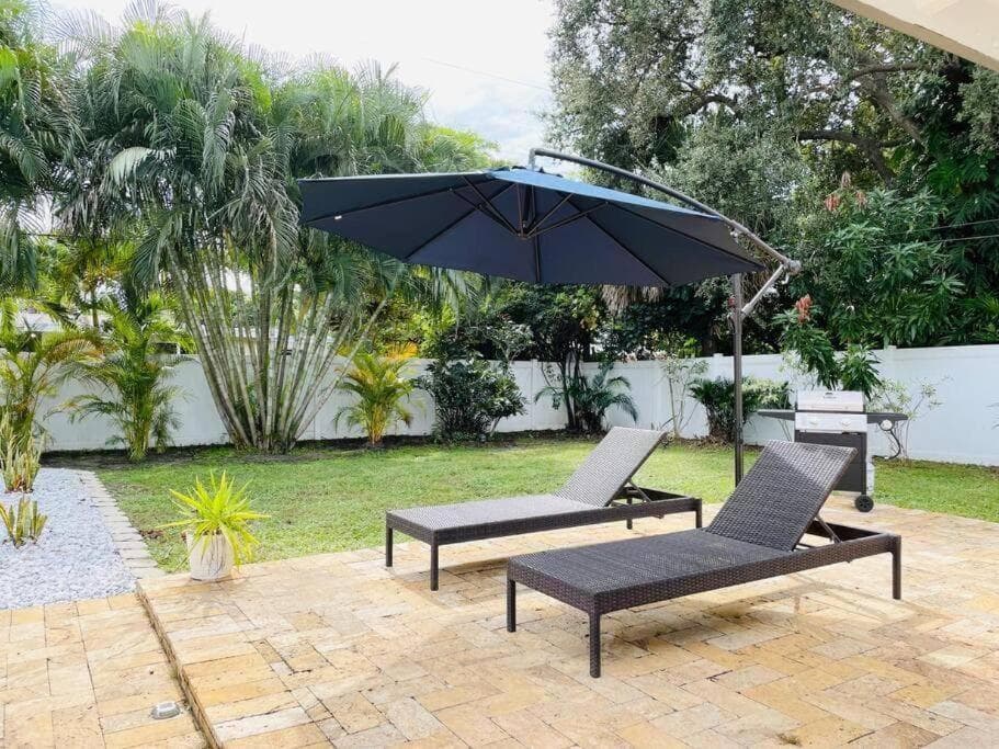 Tropische Oase Haus Privater Pool Familienhof — 8
