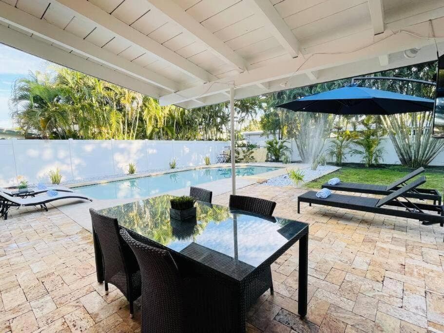 Tropische Oase Haus Privater Pool Familienhof — 4