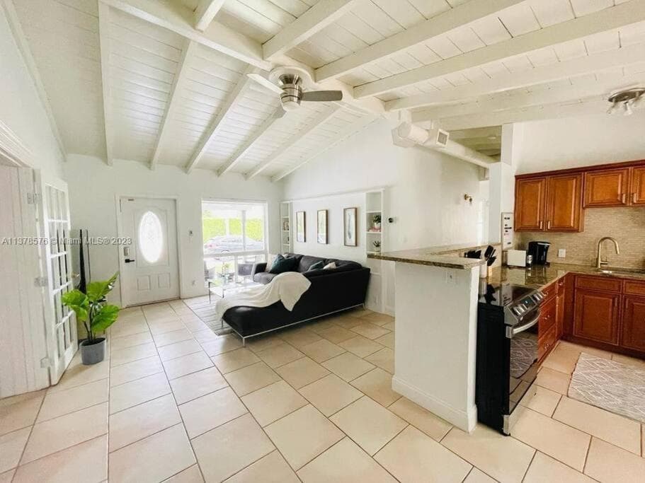 Tropische Oase Haus Privater Pool Familienhof — 15