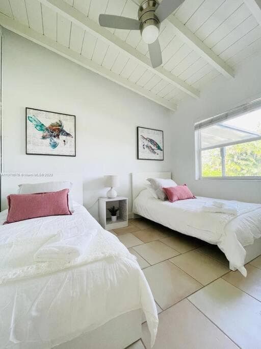 Tropische Oase Haus Privater Pool Familienhof — 6