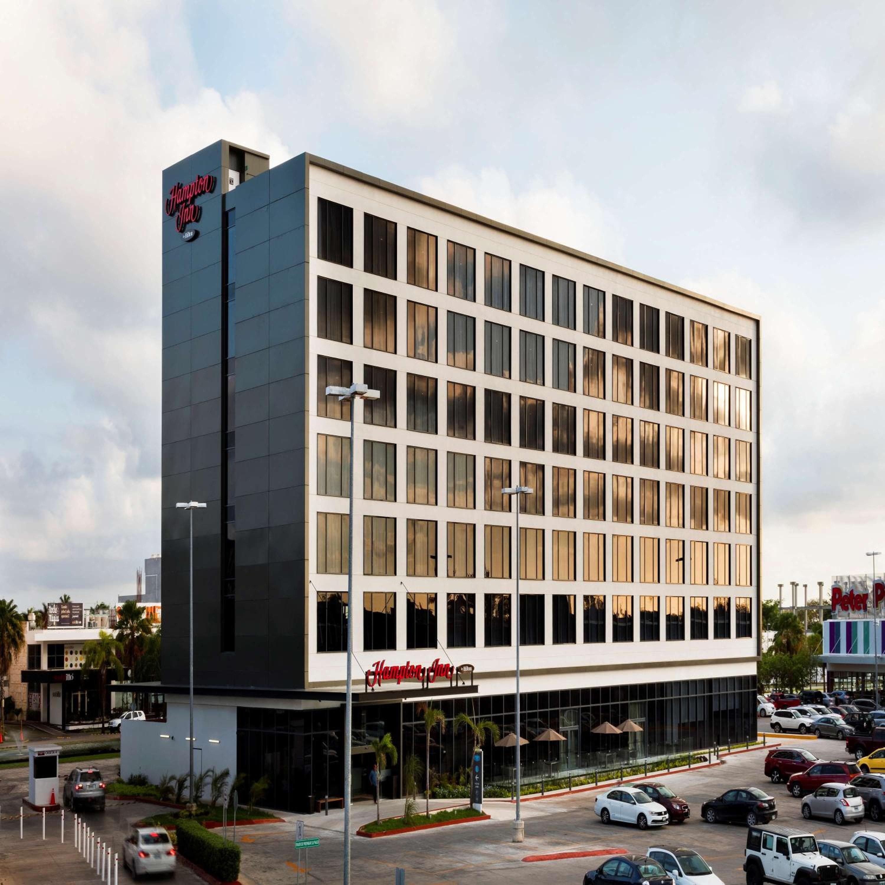 Hampton Inn By Hilton Cancun Cumbres — 3