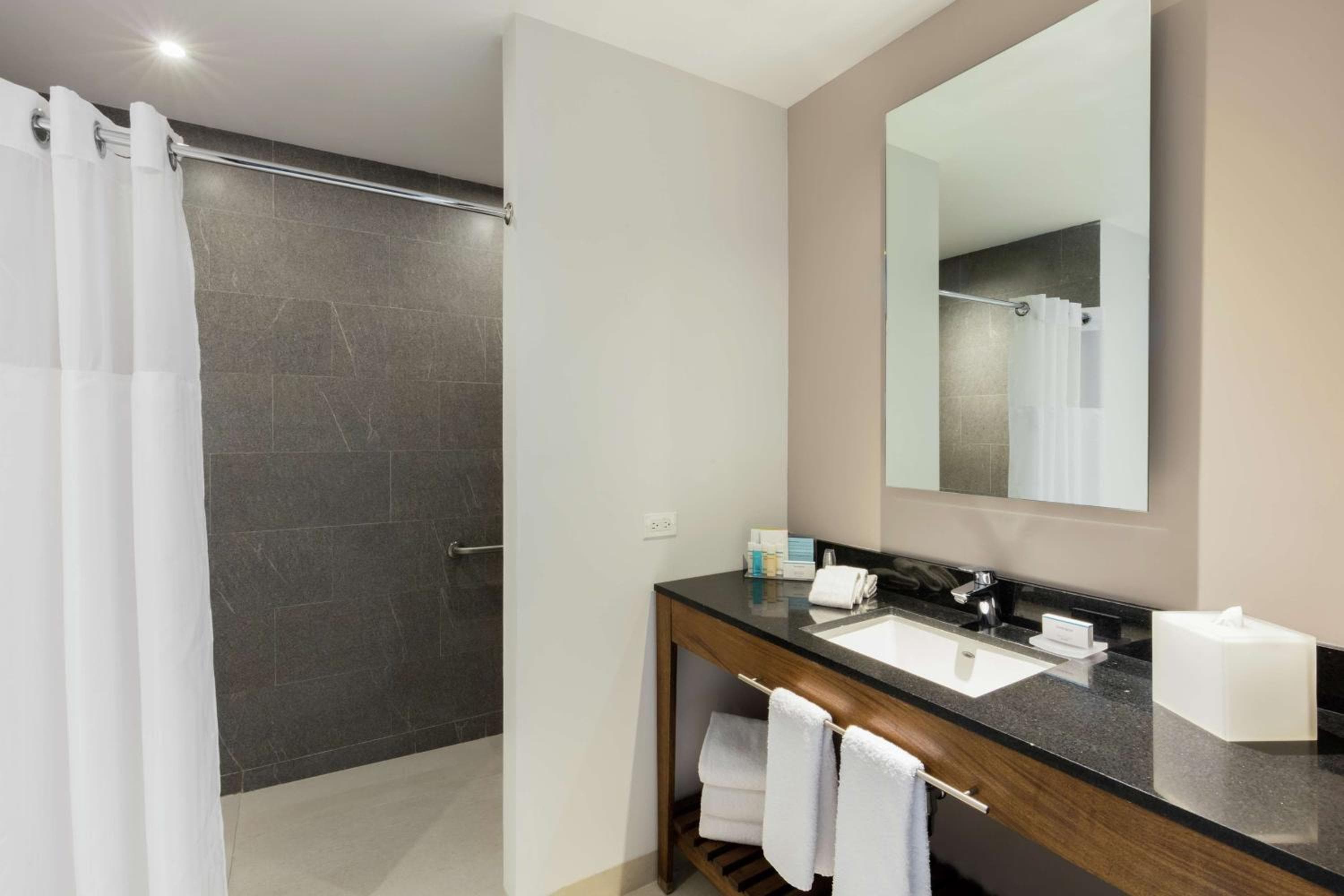 Hampton Inn By Hilton Cancun Cumbres — 18