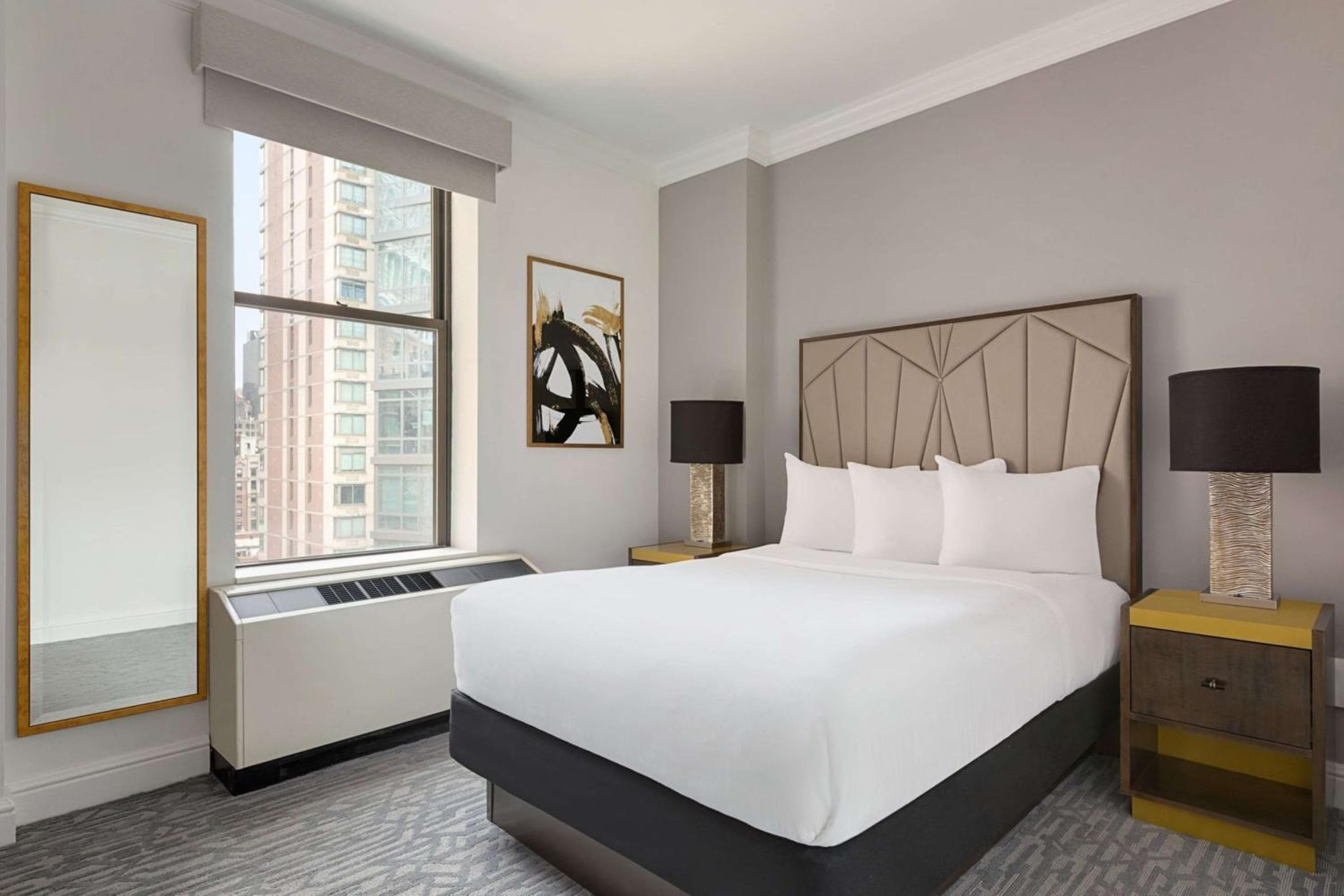 Martinique New York on Broadway, Curio Collection by Hilton — 18
