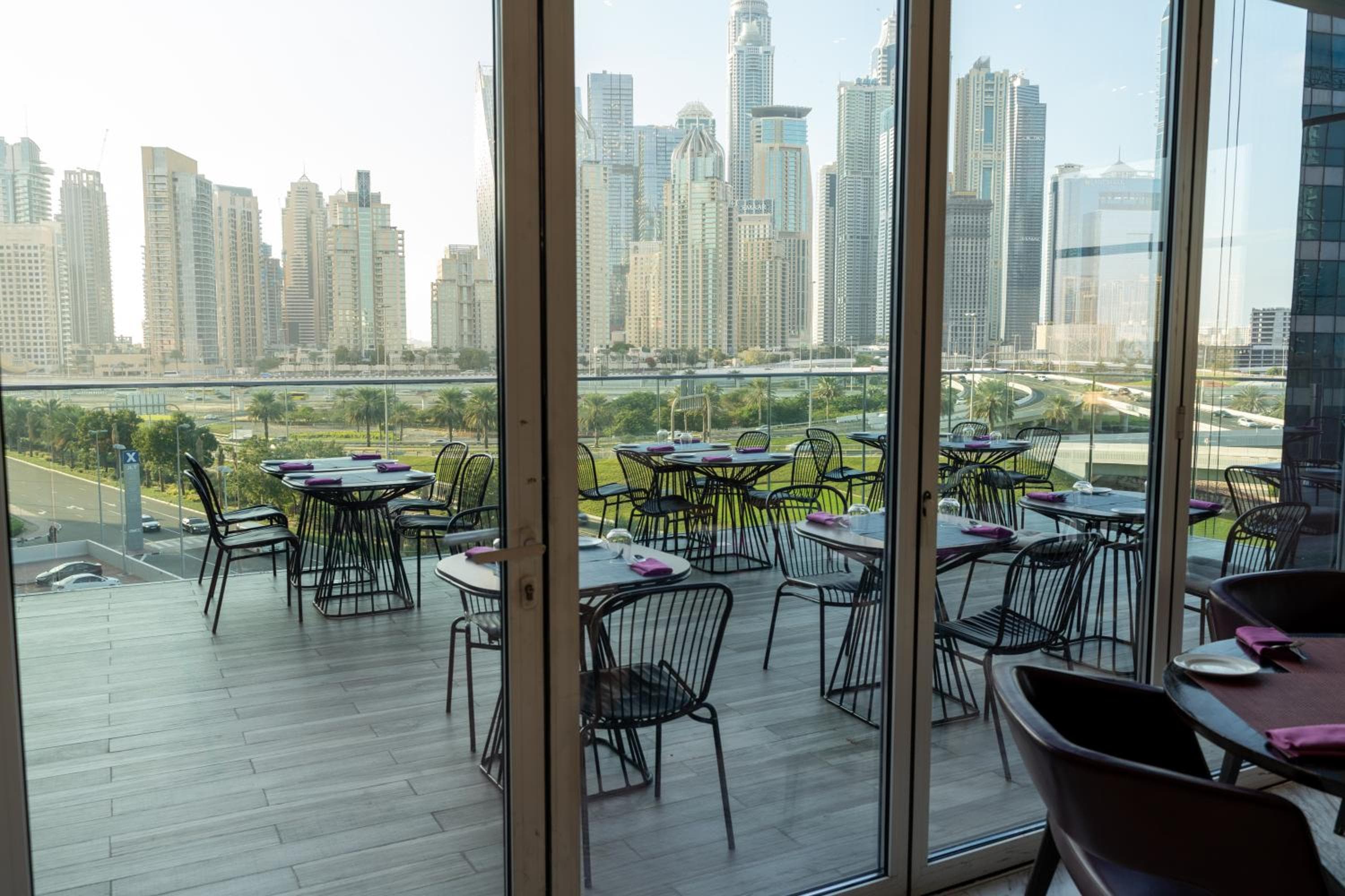 Taj Jumeirah Lakes Towers — 22