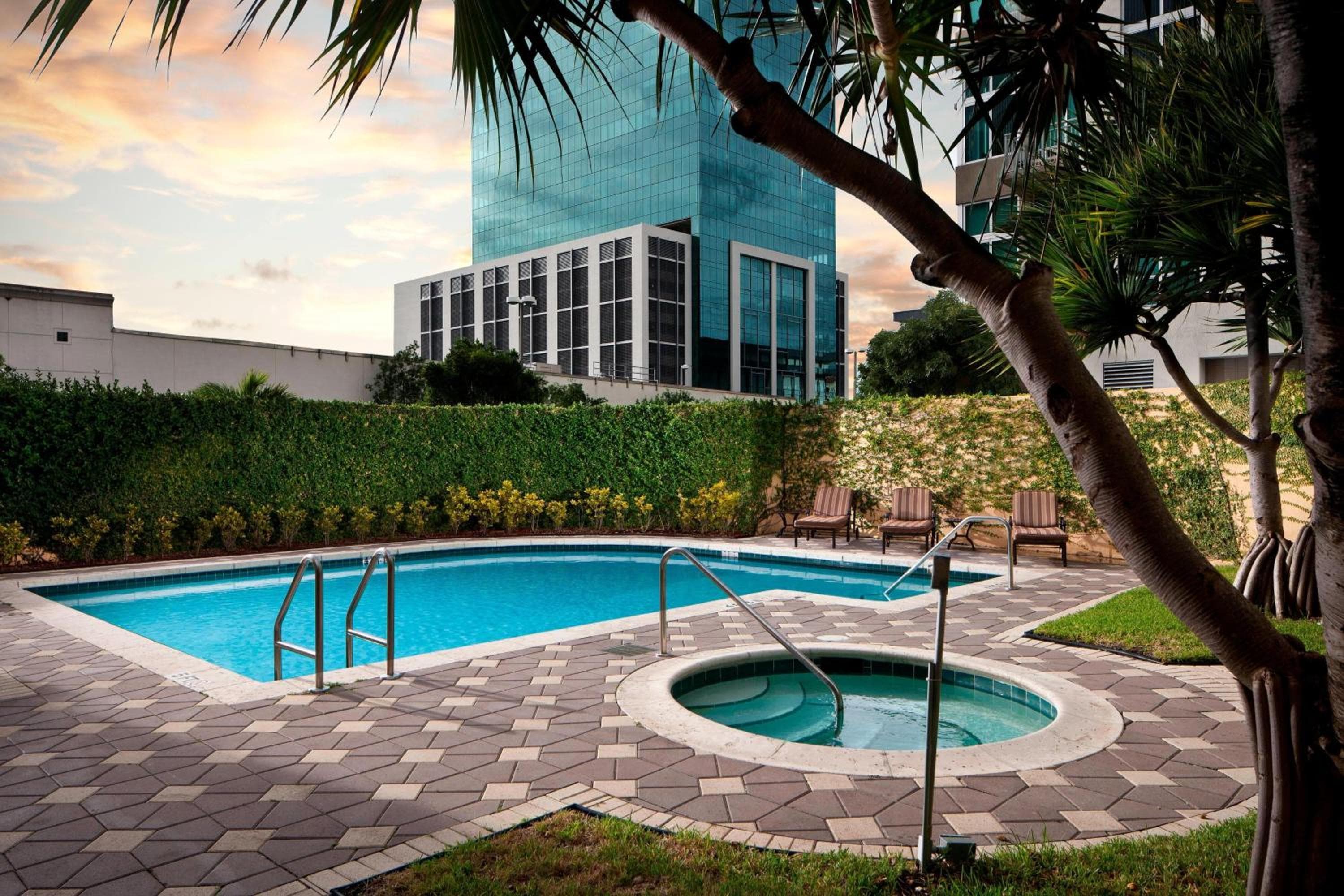 Courtyard Miami-Dadeland — 29