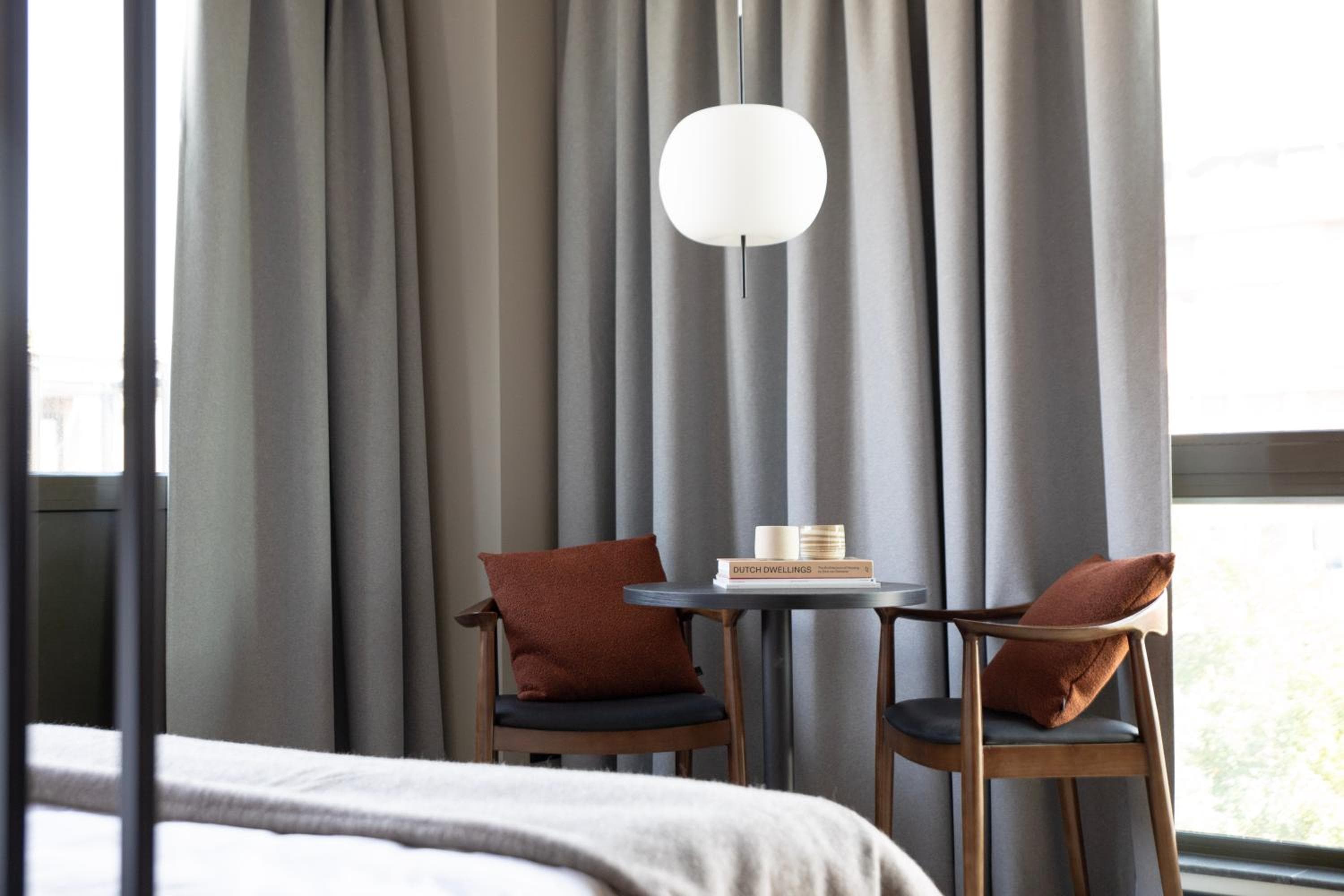 Bob W Amsterdam Nord — 19