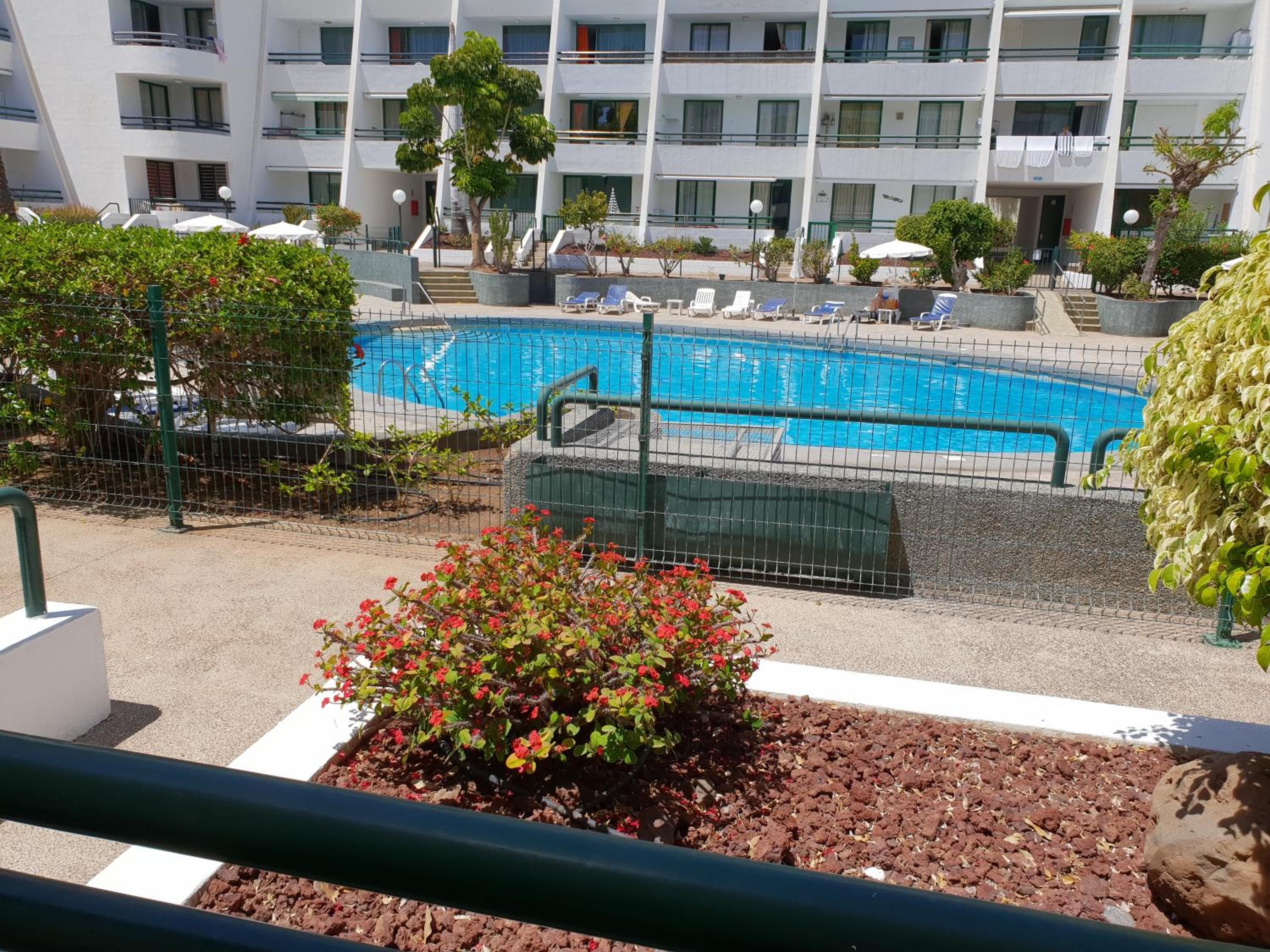 Casa Palmera only 150 meters to the beach, heated pool, Wifi, SAT-TV, terrace, central location, washing machine — 5
