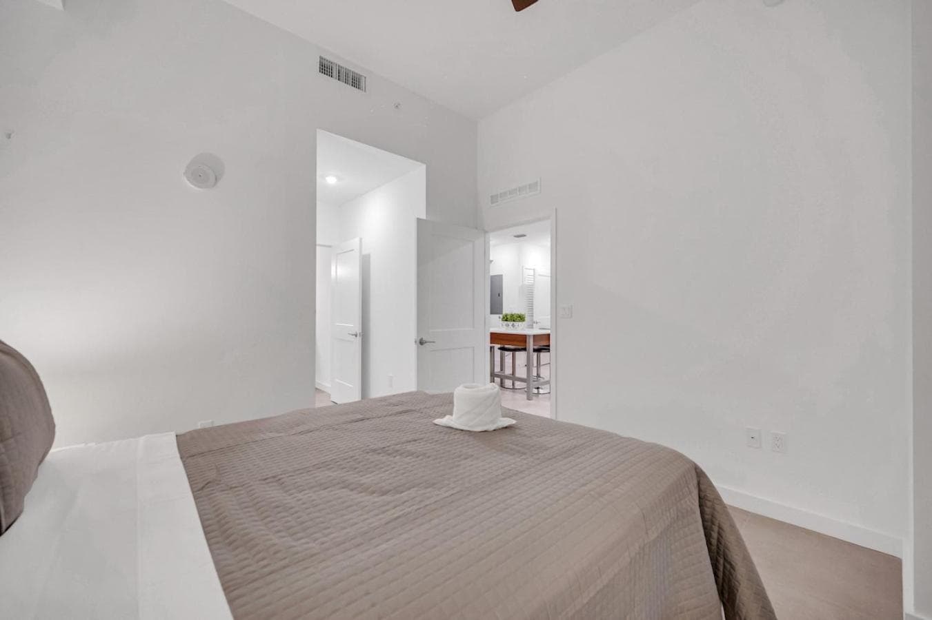 Moderne Einheit im Herzen von Downtown Miami mit kostenlosem Parkplatz. — 27