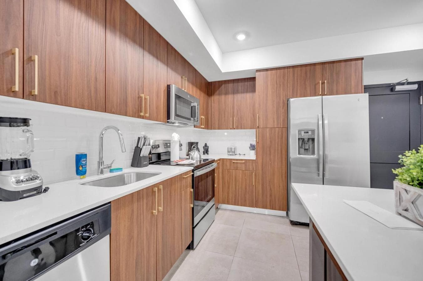 Modern Unit in the Heart of Downtown Miami With Free Parking — 21