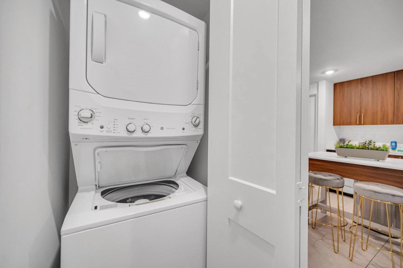 Condominio exclusivo en el centro de Miami con vistas a la piscina y estacionamiento gratuito — 25