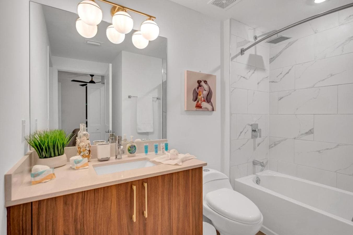 Condominio exclusivo en el centro de Miami con vistas a la piscina y estacionamiento gratuito — 29