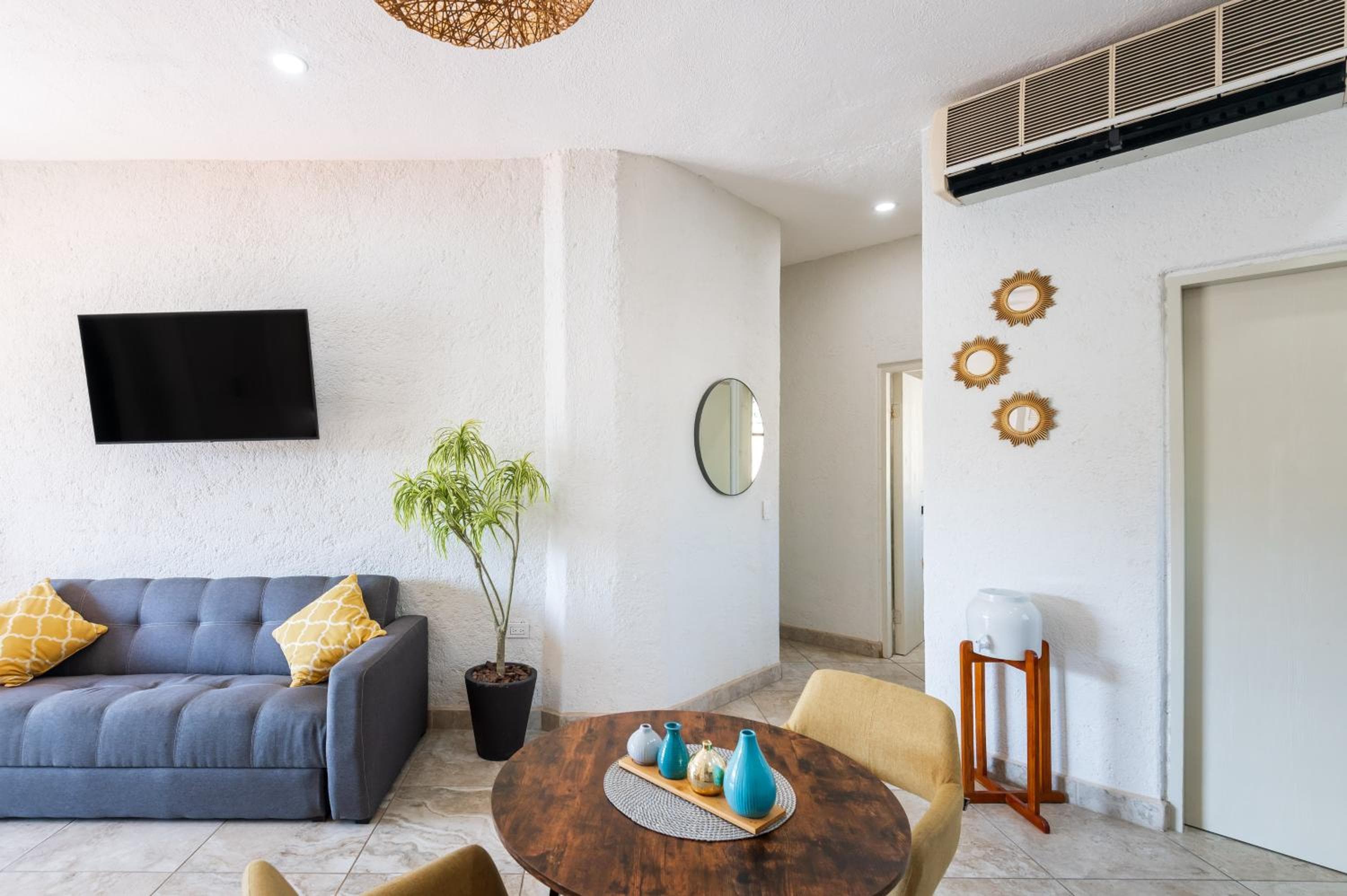 Marina Cabo Plaza Town & Beach condomini — 18