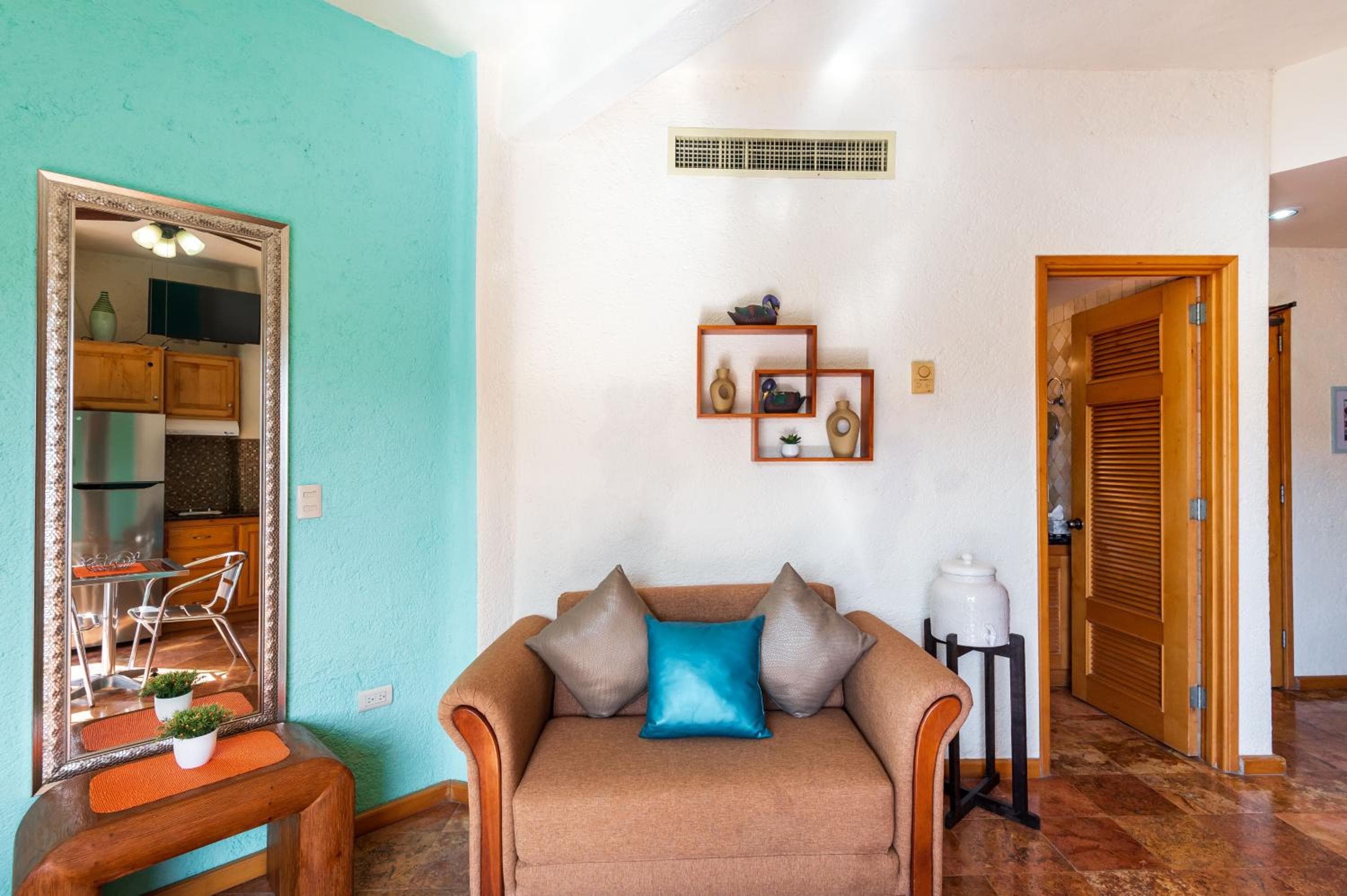 Marina Cabo Plaza Town & Beach condomini — 22