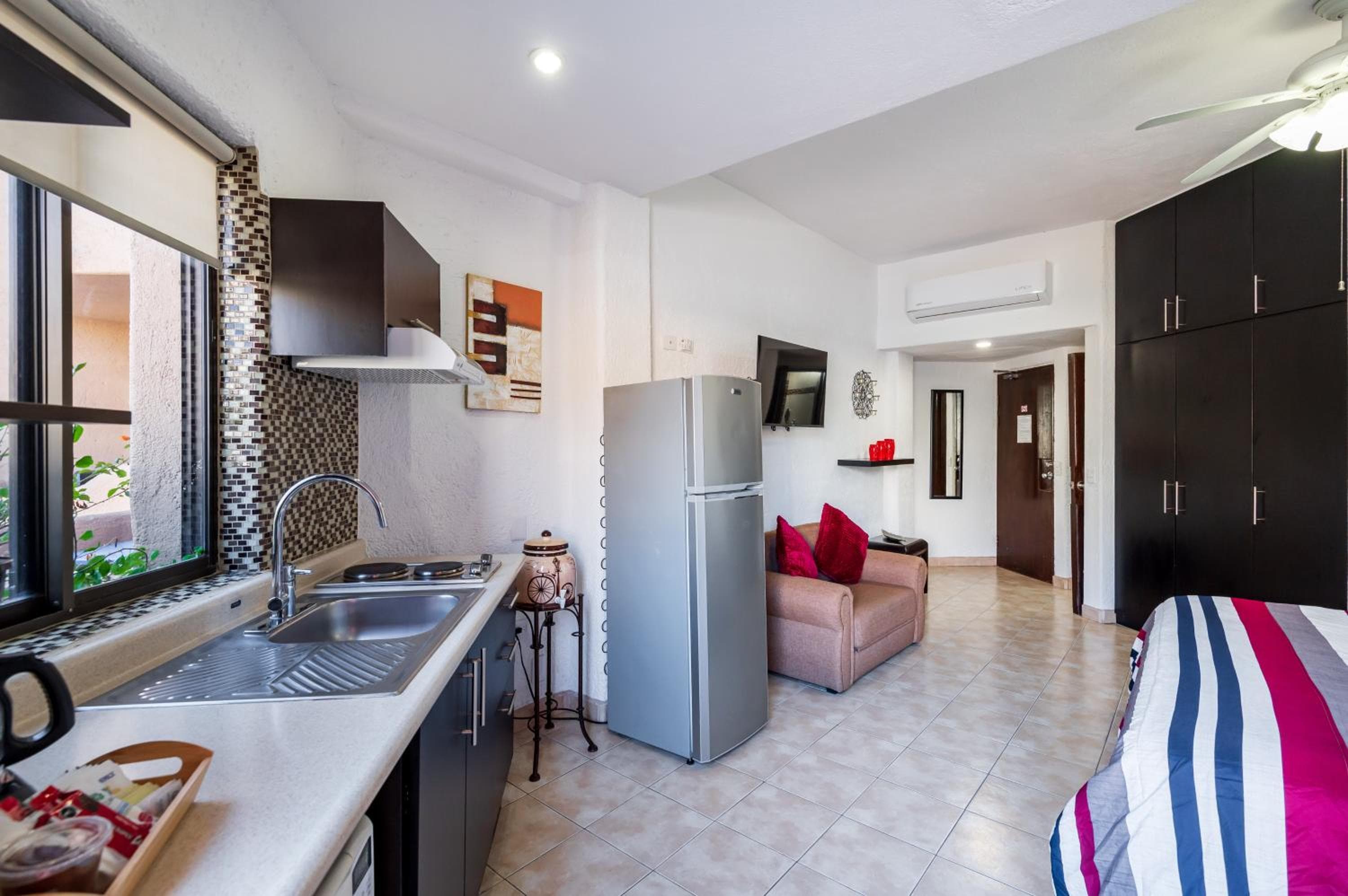 Marina Cabo Plaza Town & Beach Condos — 24