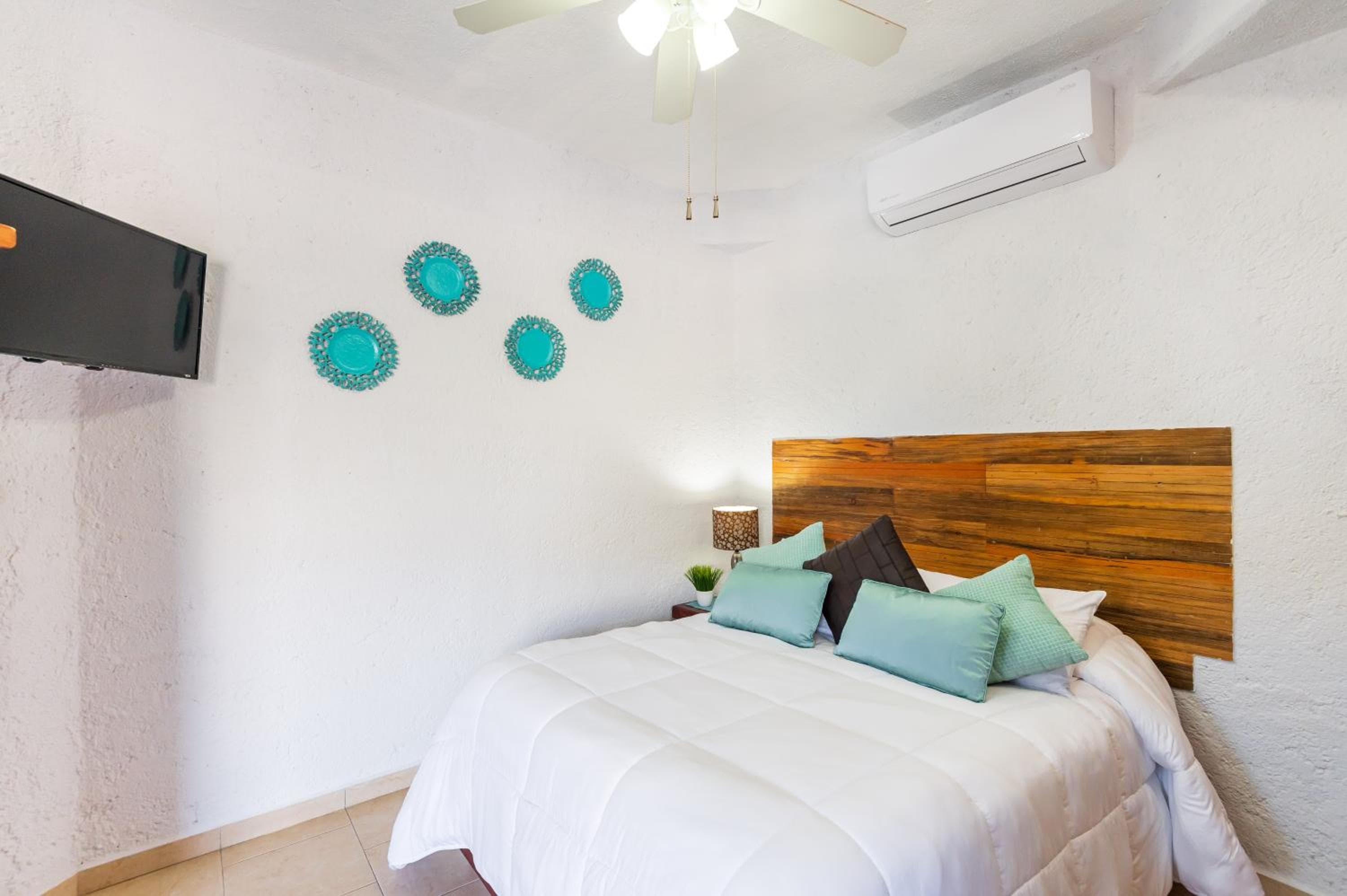 Marina Cabo Plaza Town & Beach Condos — 8