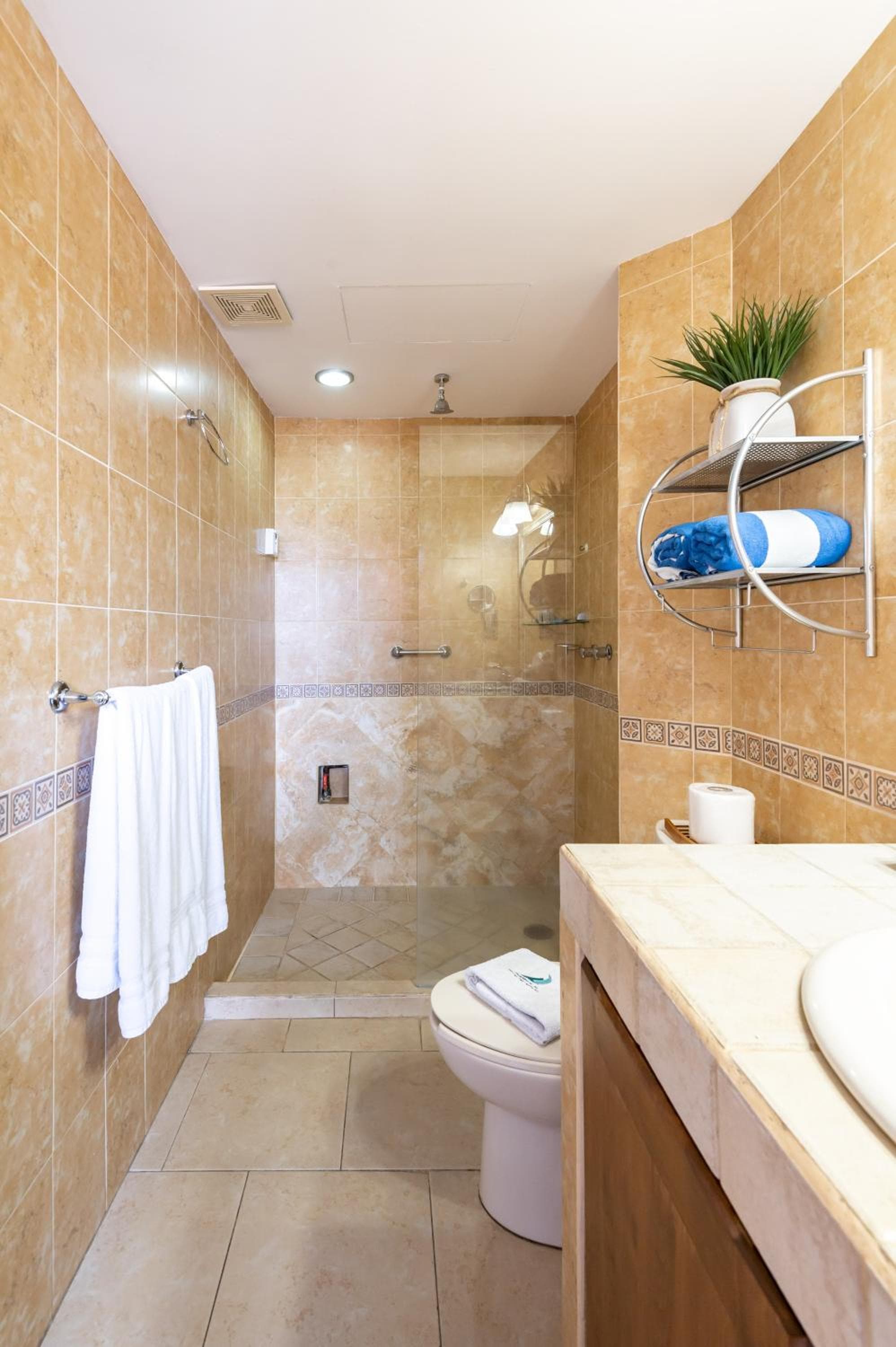 Marina Cabo Plaza Town & Beach Condos — 16