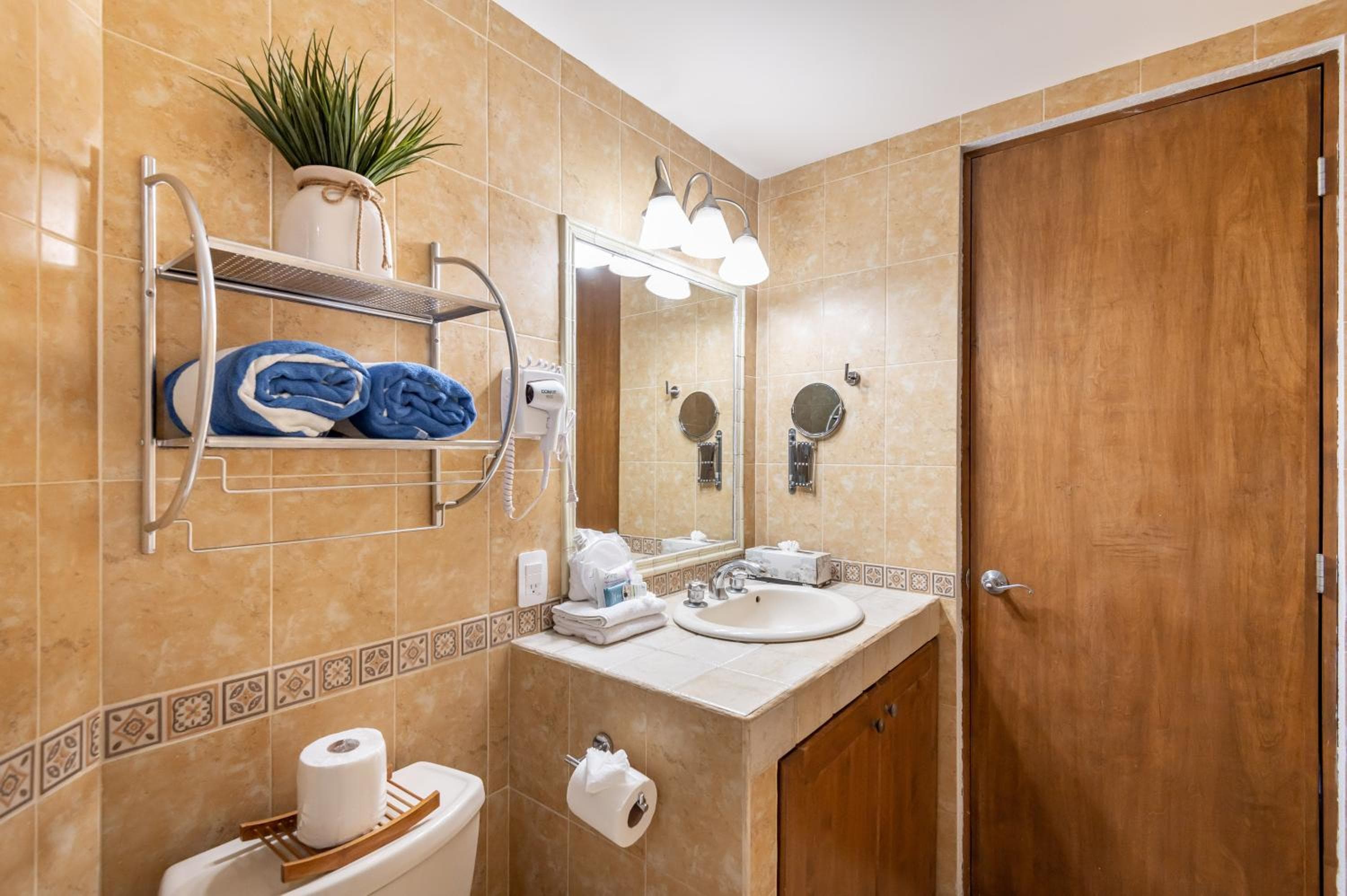 Marina Cabo Plaza Town & Beach Condos — 29