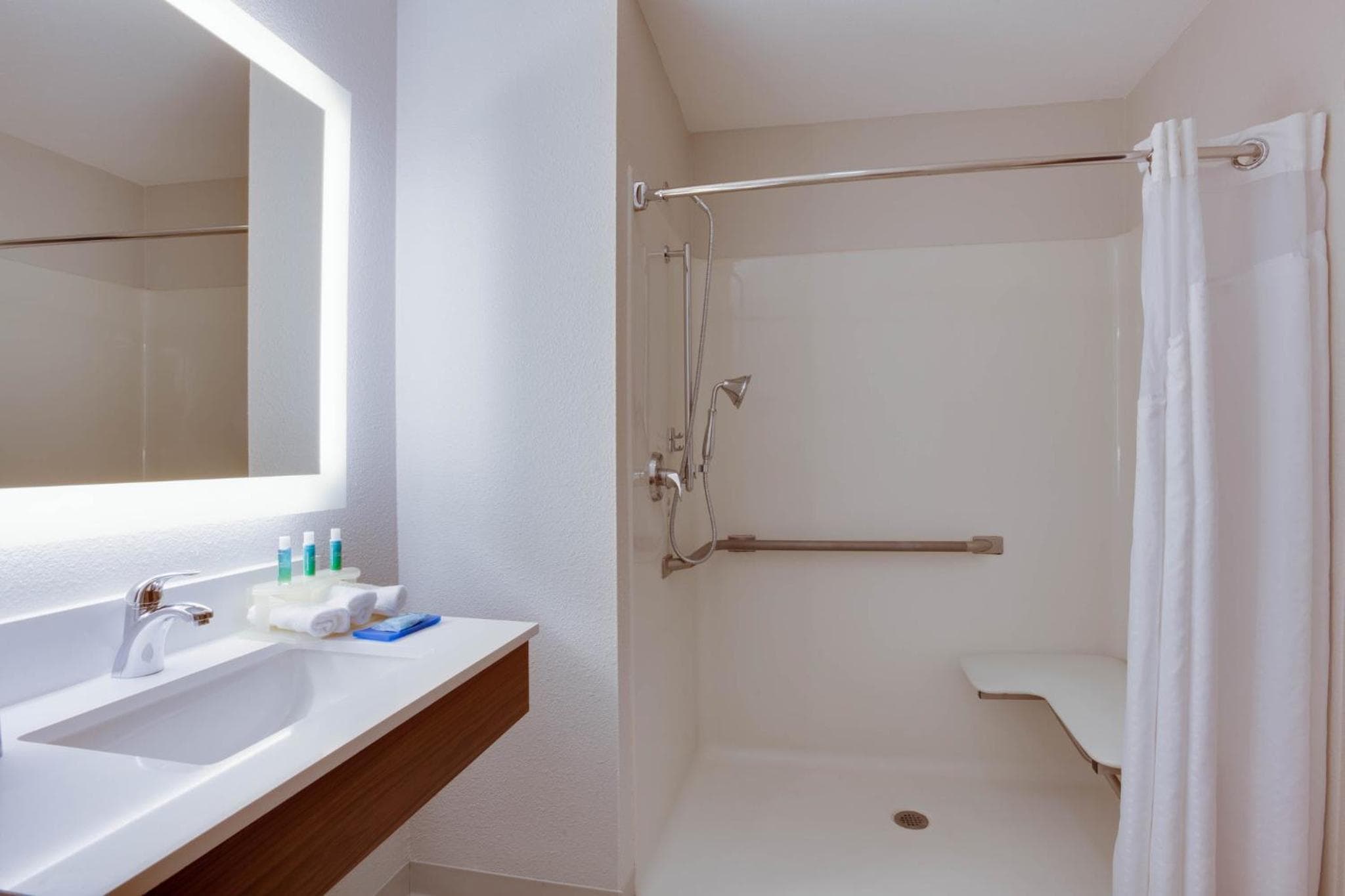 Holiday Inn Express & Suites Orlando International Airport, un hotel IHG — 26