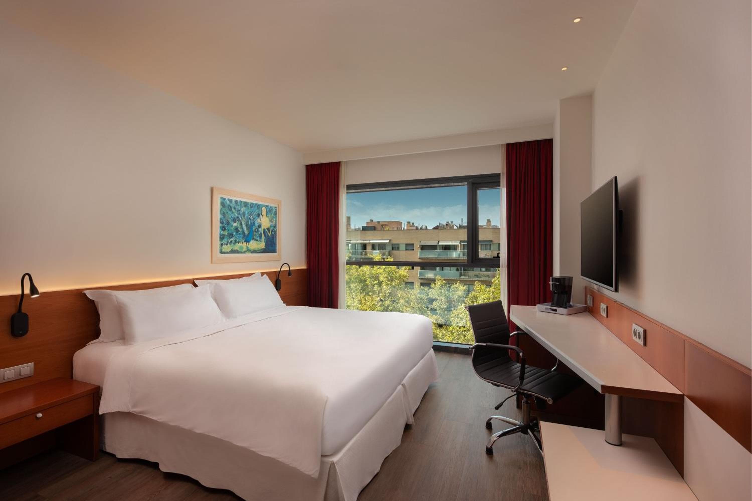 Cuatro Puntos by Sheraton Barcelona Diagonal — 8