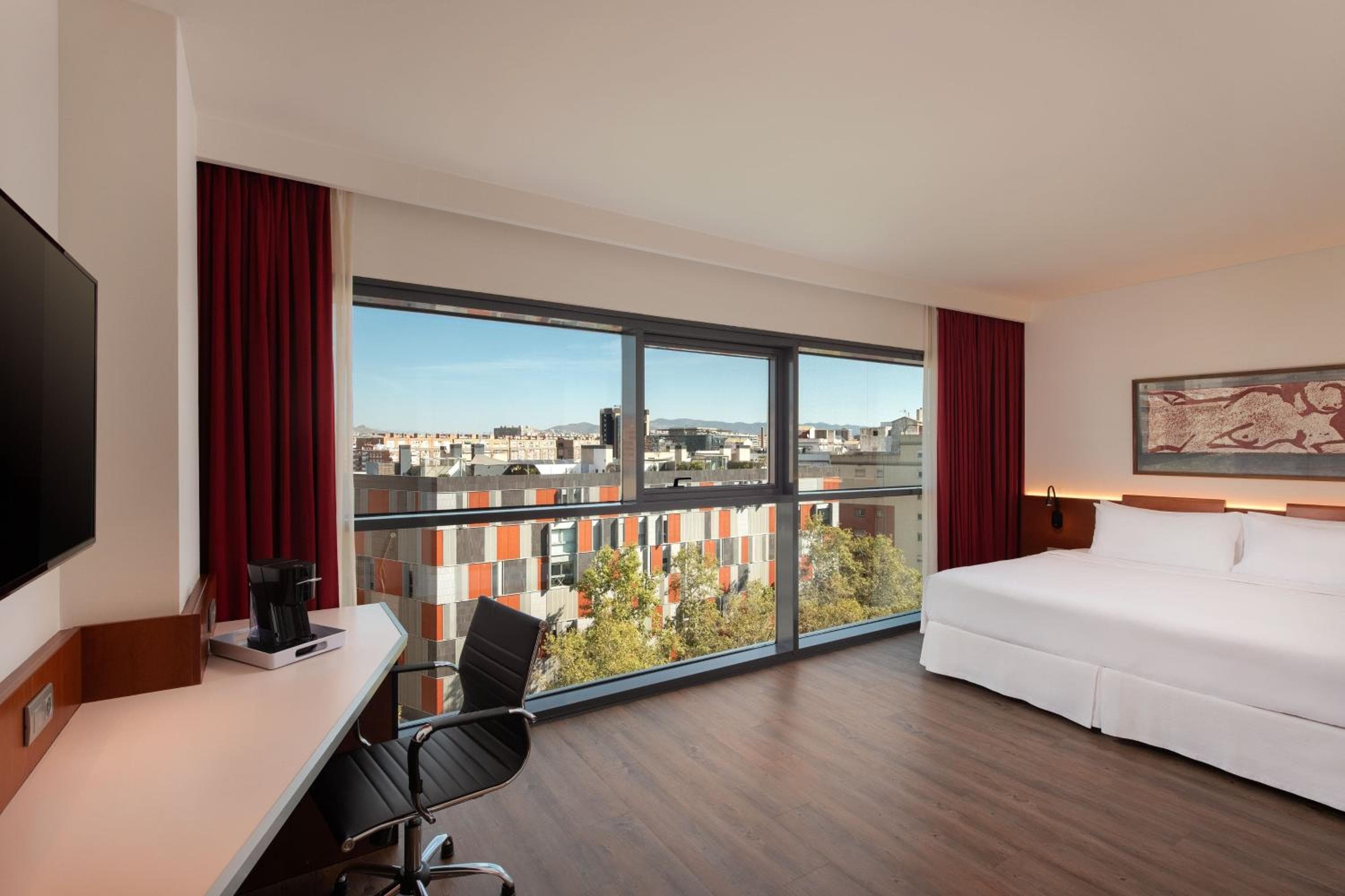 Cuatro Puntos by Sheraton Barcelona Diagonal — 14