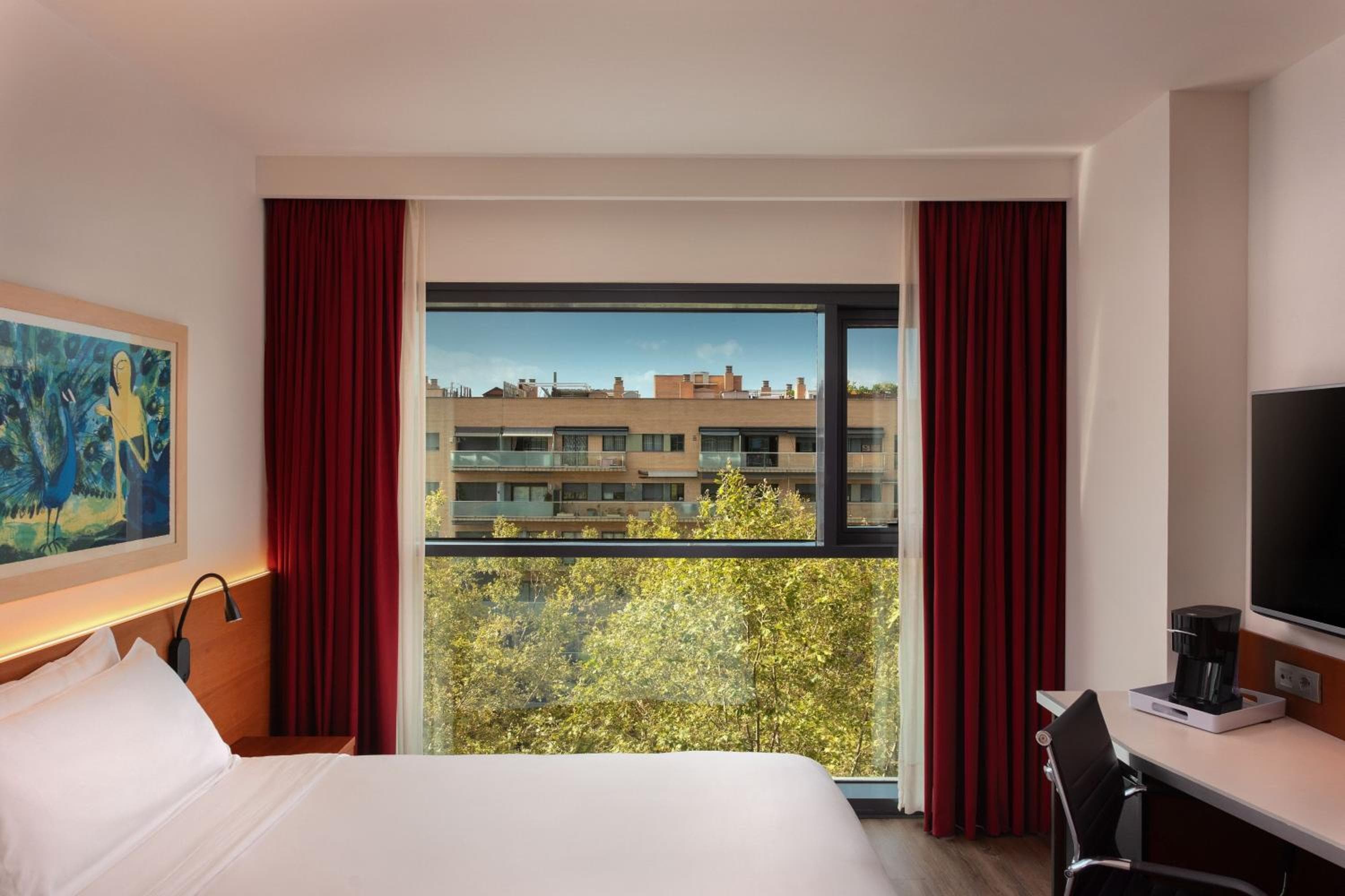 Cuatro Puntos by Sheraton Barcelona Diagonal — 13