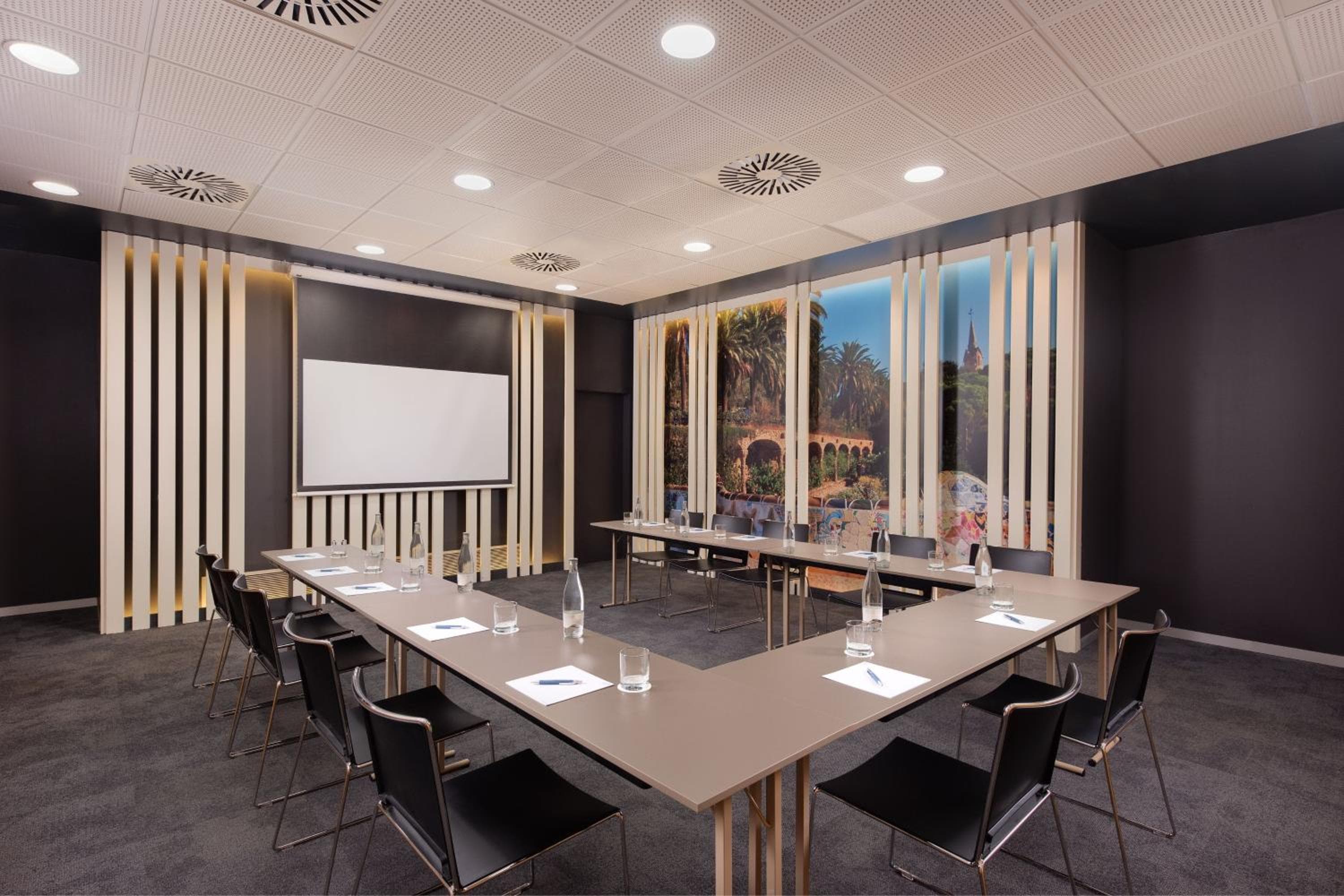 Four Points by Sheraton Barcelona Diagonal — 23