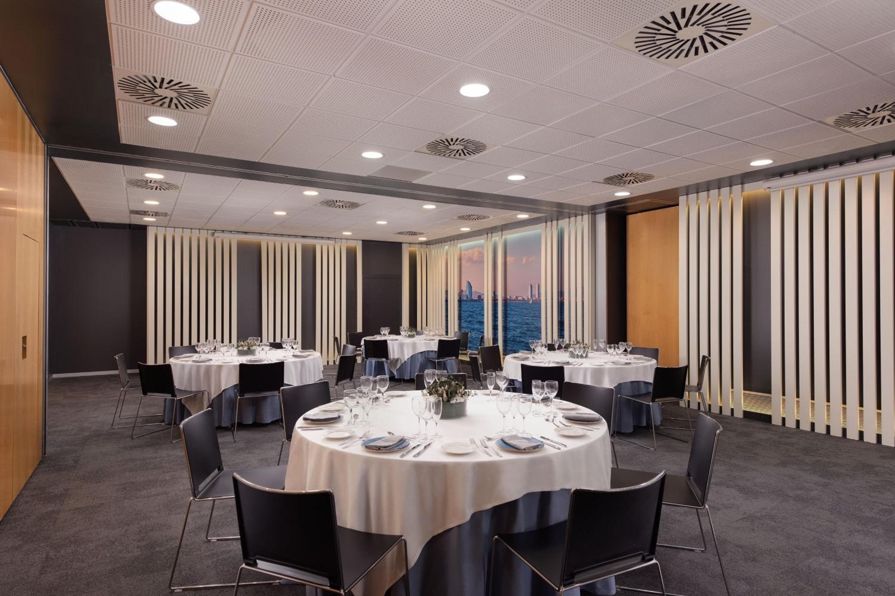 Four Points by Sheraton Barcelona Diagonal — 21