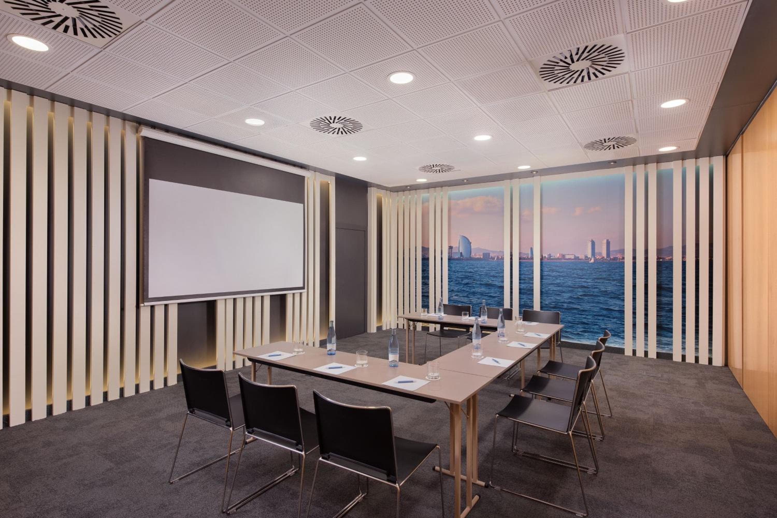 Four Points by Sheraton Barcelona Diagonal — 26