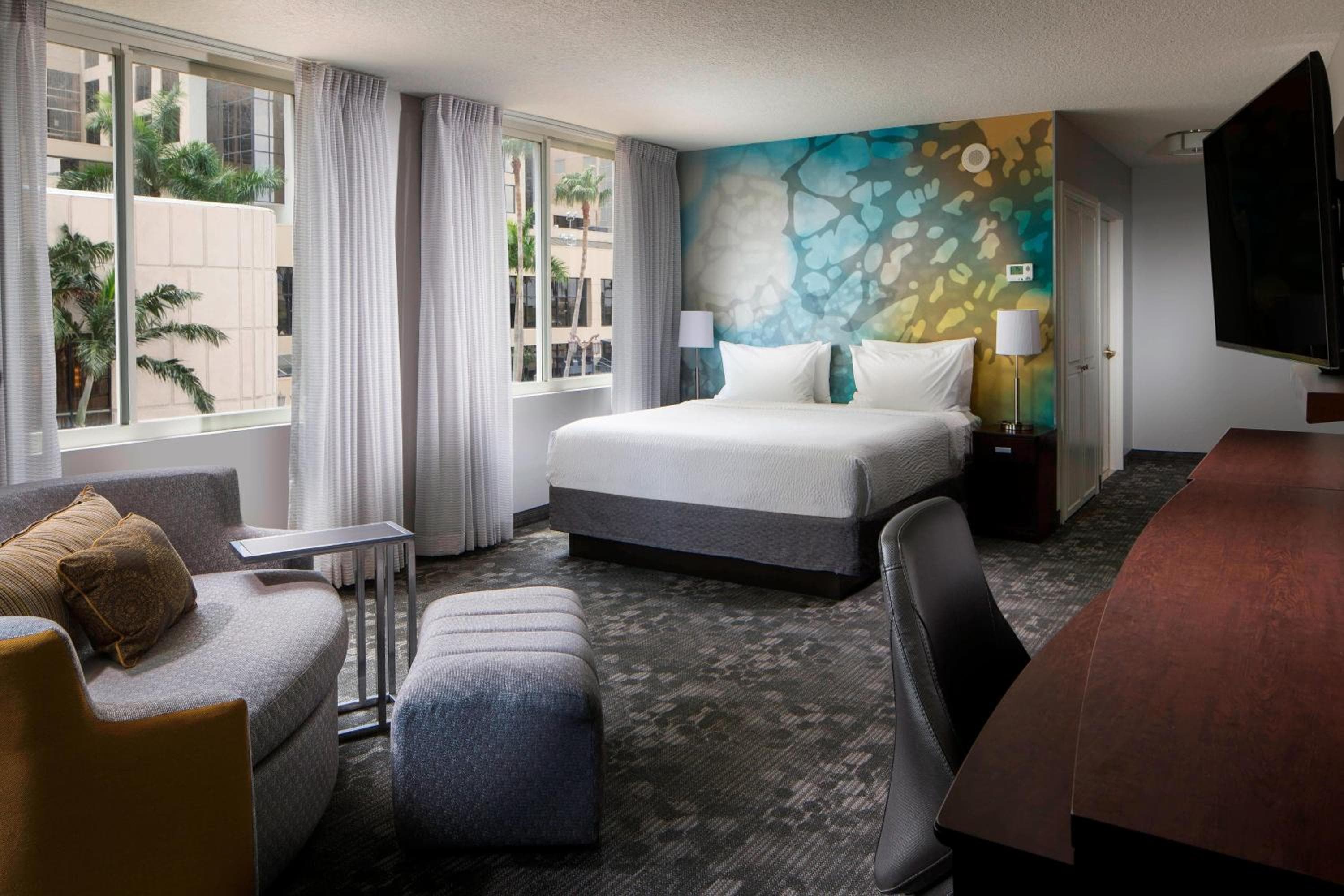 Courtyard Miami-Dadeland — 8