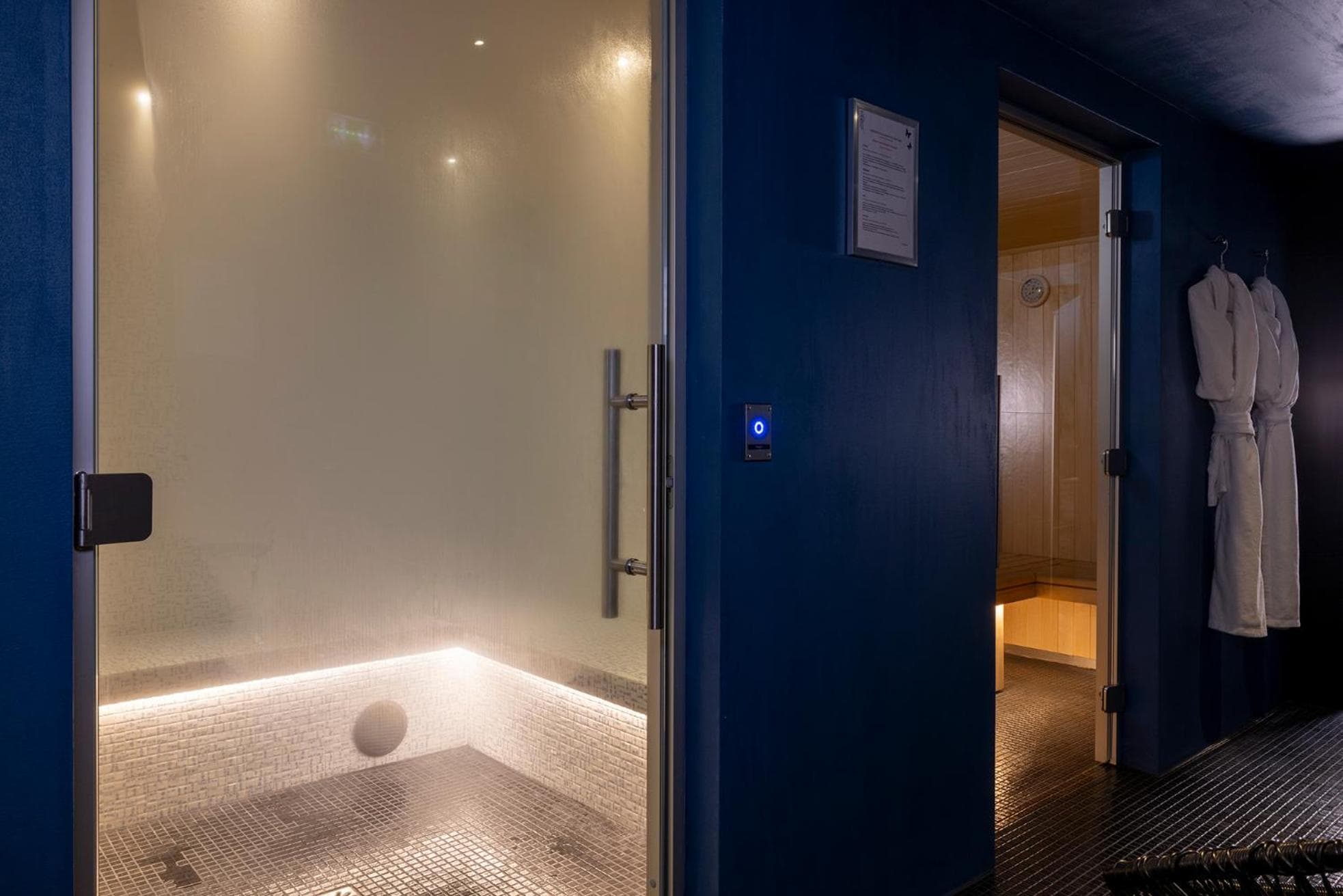 Hotel Mademoiselle — 6