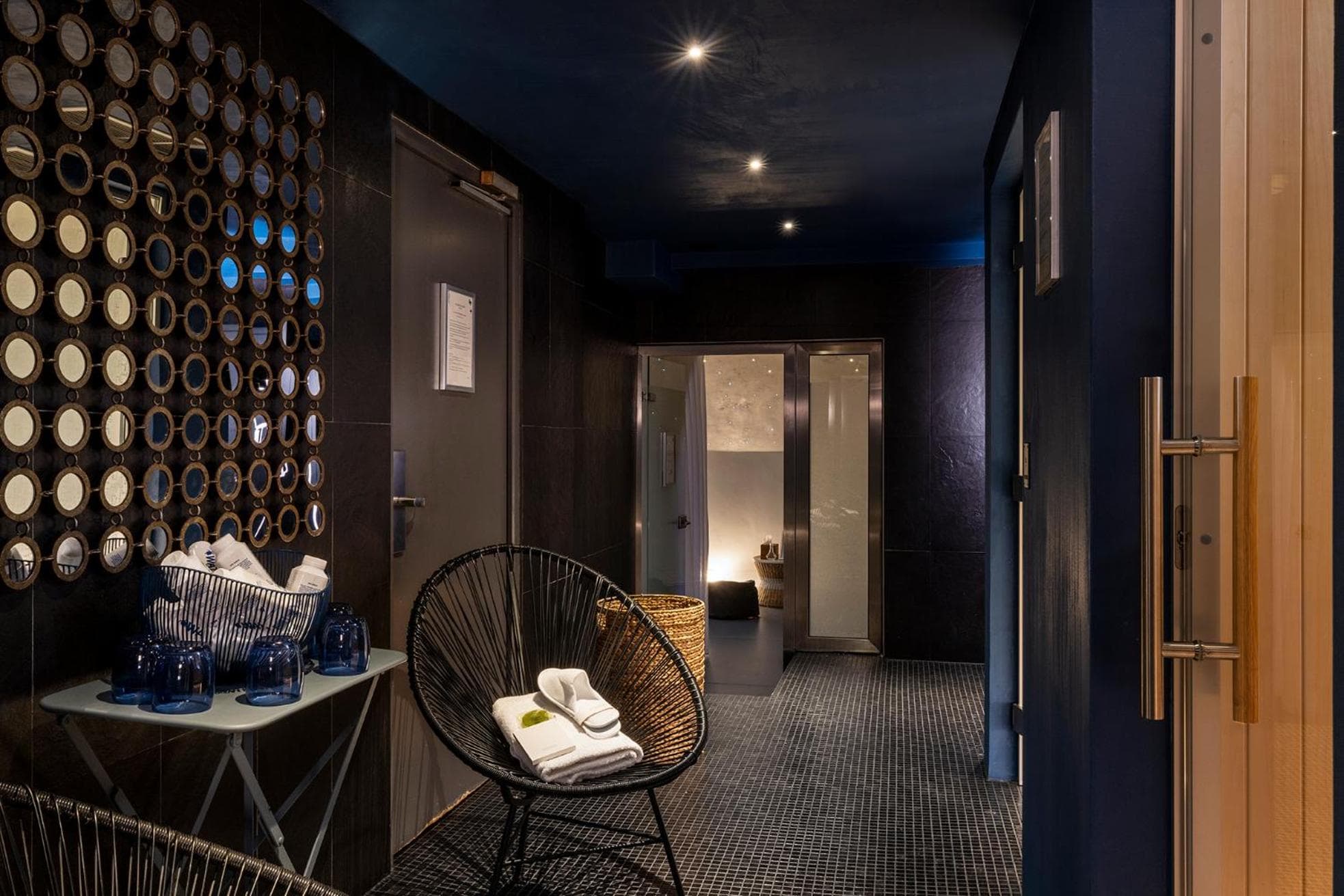 Hotel Mademoiselle — 5