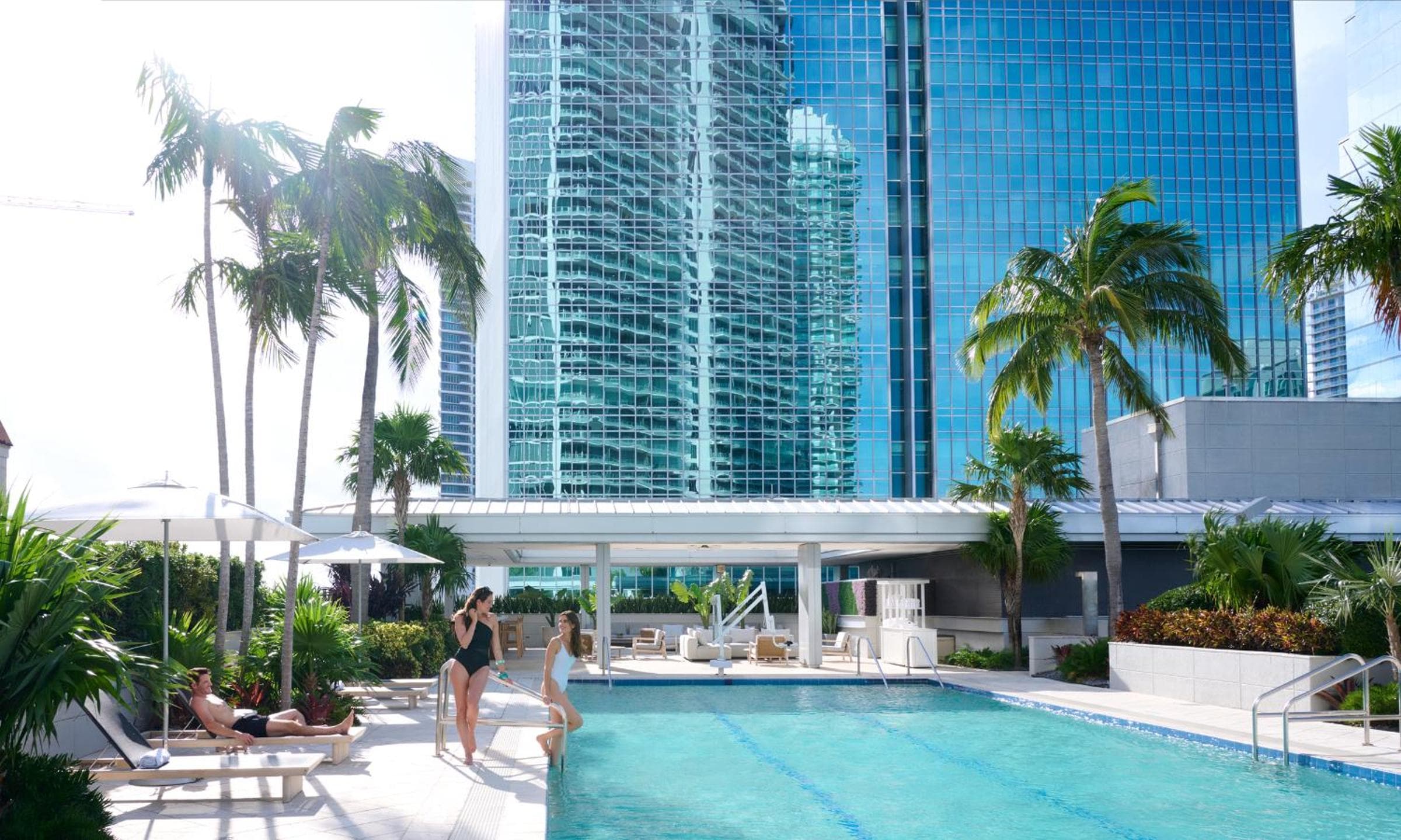 Hotel AKA Brickell — 2