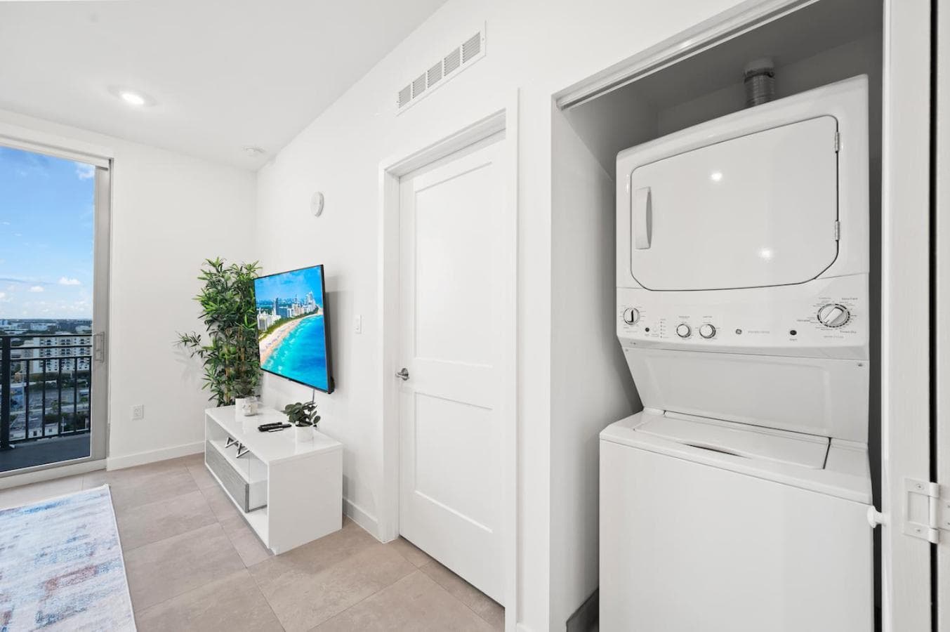 Beautiful Unit in Downtown Miami With Free Parking — 17