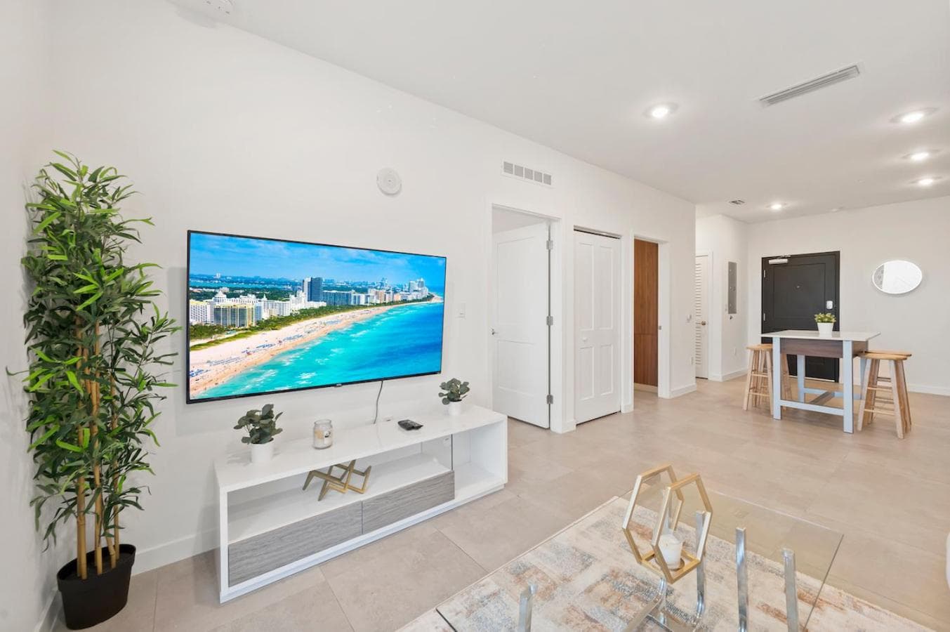 Beautiful Unit in Downtown Miami With Free Parking — 9