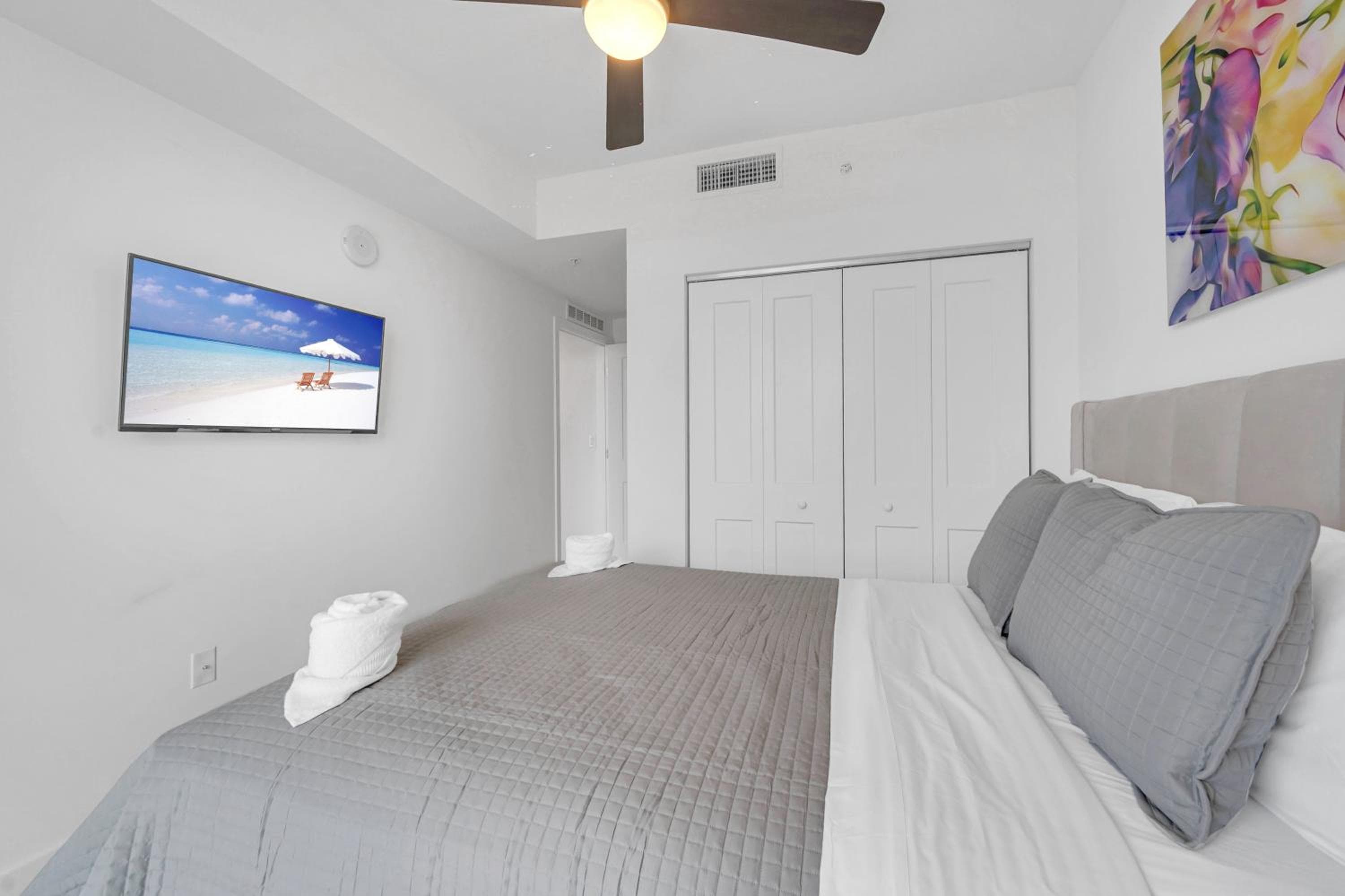 Amazing 2 BD Downtown Miami Mins From Brickell With Free Parking — 22