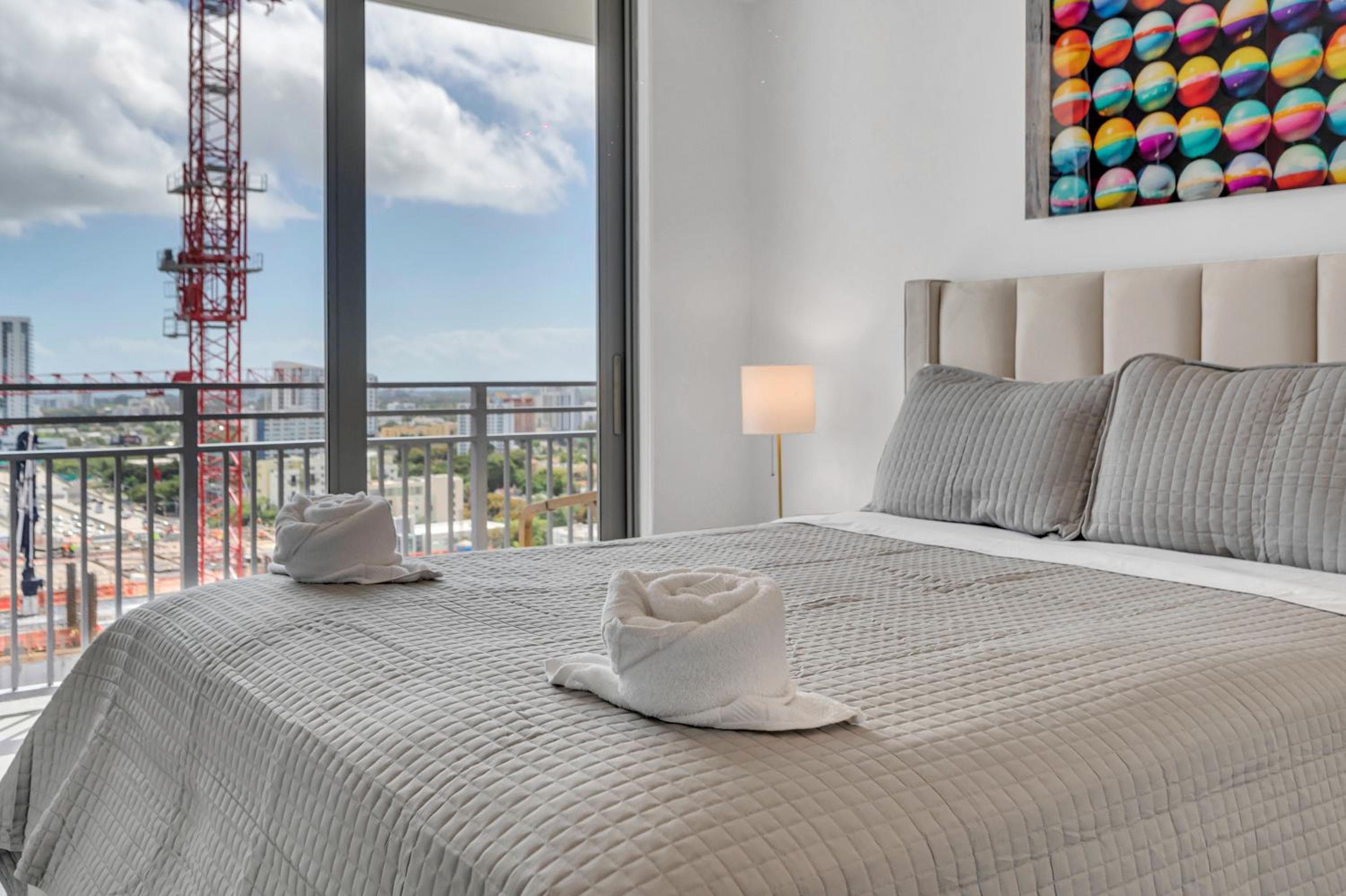 Amazing 2 BD Downtown Miami Mins From Brickell With Free Parking — 23