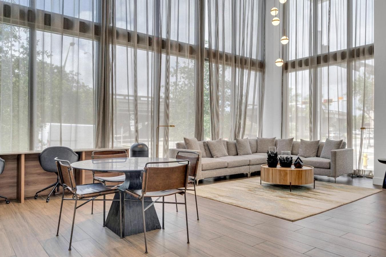 Amazing 2 BD Downtown Miami Mins From Brickell With Free Parking — 14
