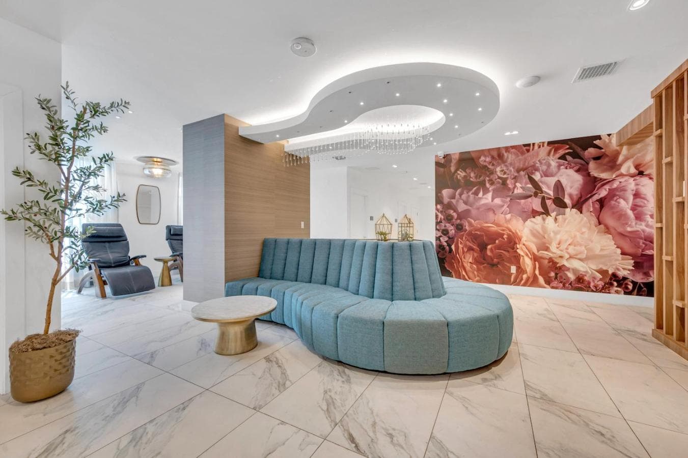 Amazing 2 BD Downtown Miami Mins From Brickell With Free Parking — 21